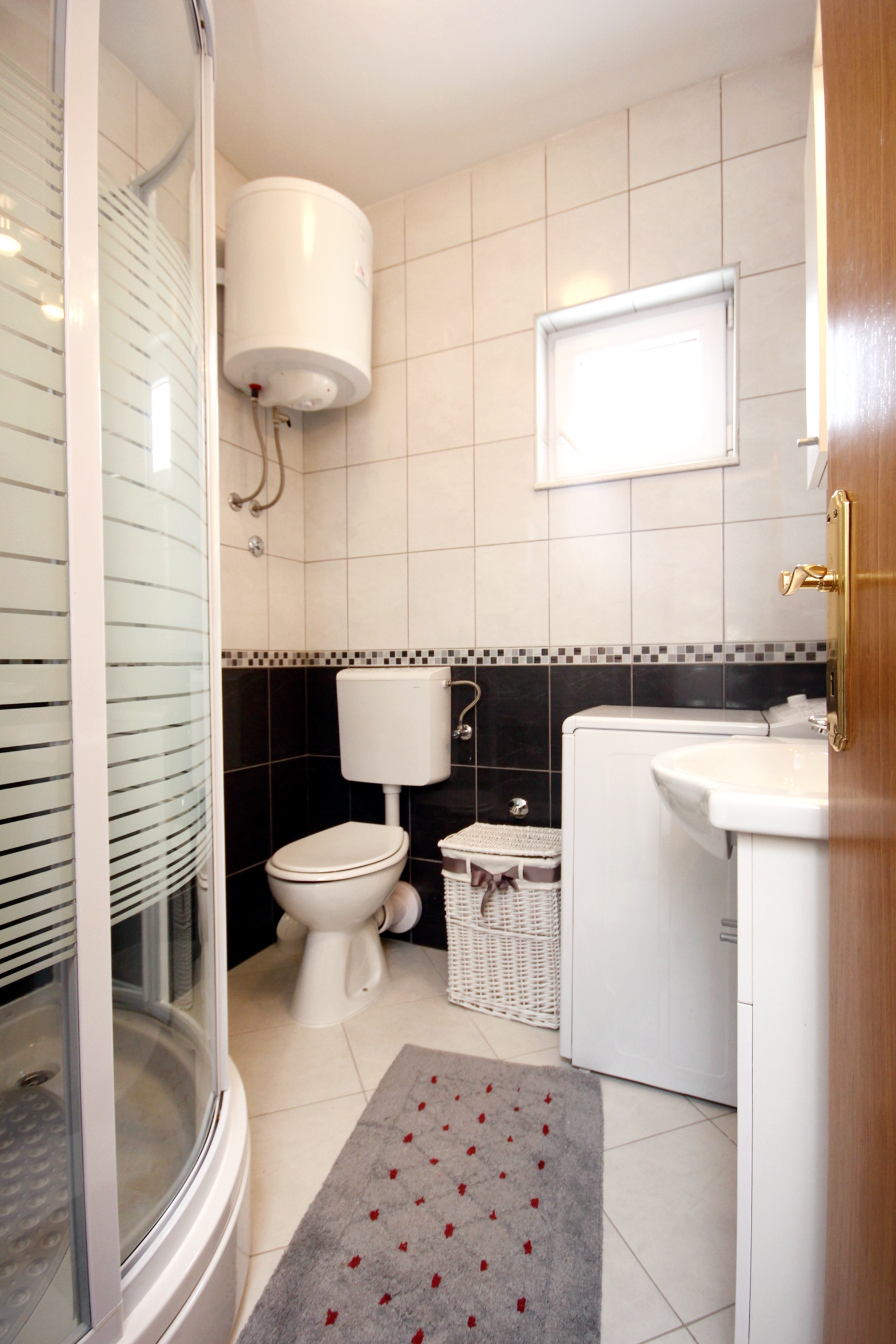 Two bedroom apartment with terrace Vinišće, Trogir  A-b