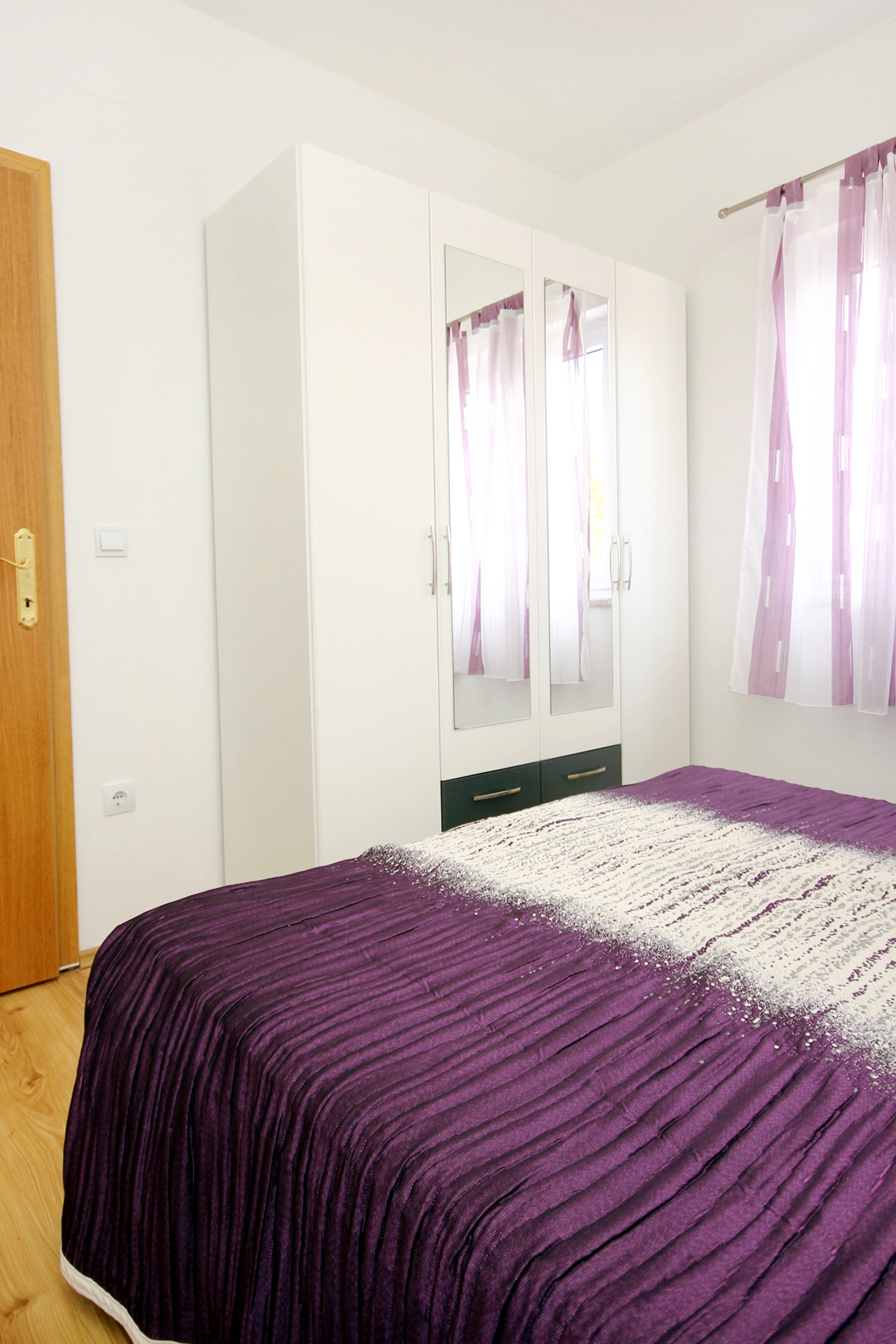 Two bedroom apartment with terrace Vinišće, Trogir  A-b