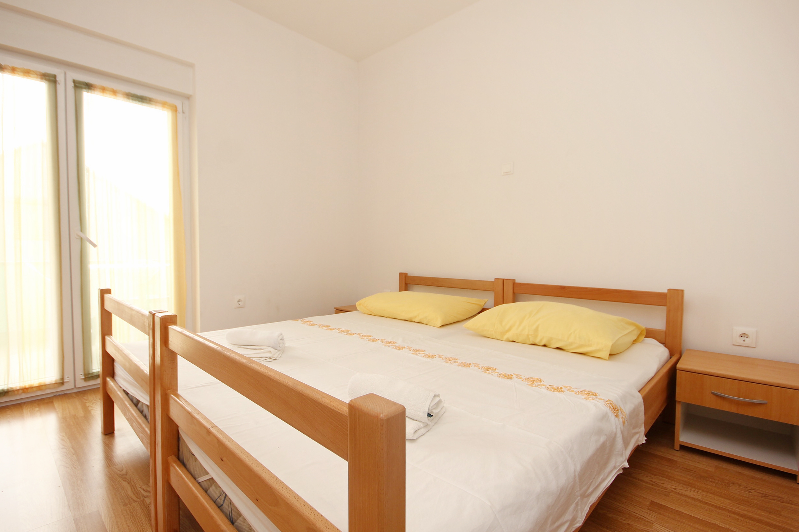 One bedroom apartment with terrace Poljica, Trogir  A-c
