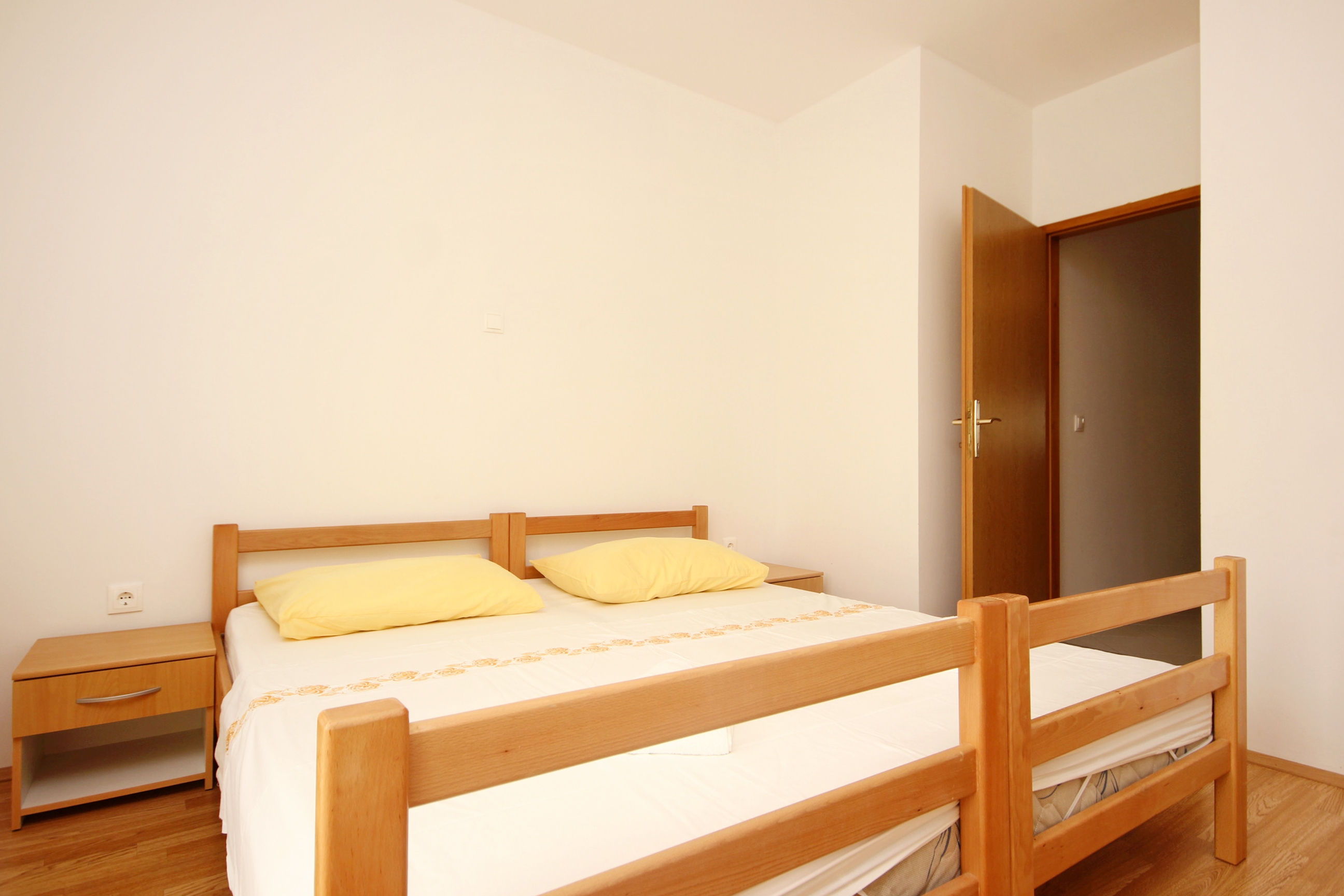 One bedroom apartment with terrace Poljica, Trogir  A-c