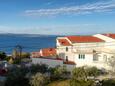 Mali Rat, Omiš, Property 10014 - Apartments near sea with pebble beach.