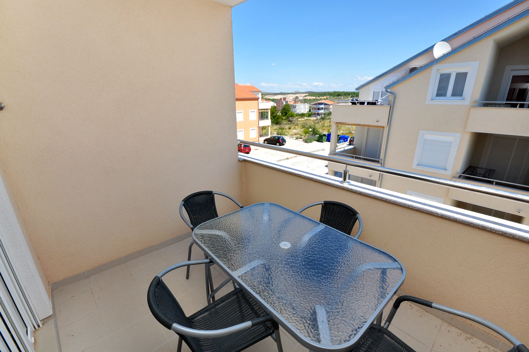 Three bedroom apartment with terrace Vodice  A-a