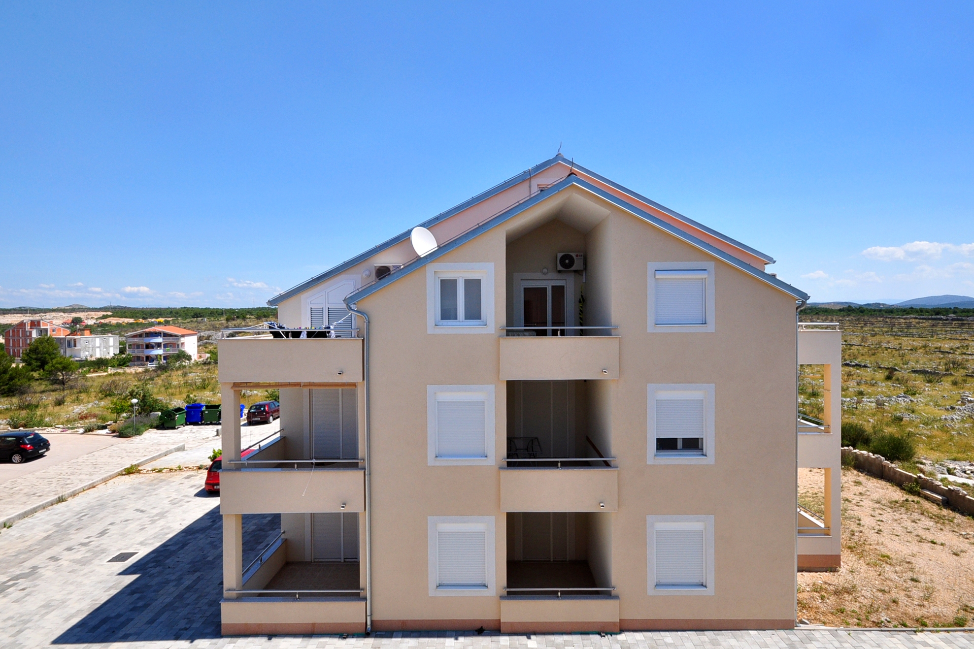 Three bedroom apartment with terrace Vodice  A-a