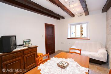 Žrnovo, Sala de estar in the house, (pet friendly) y WiFi.