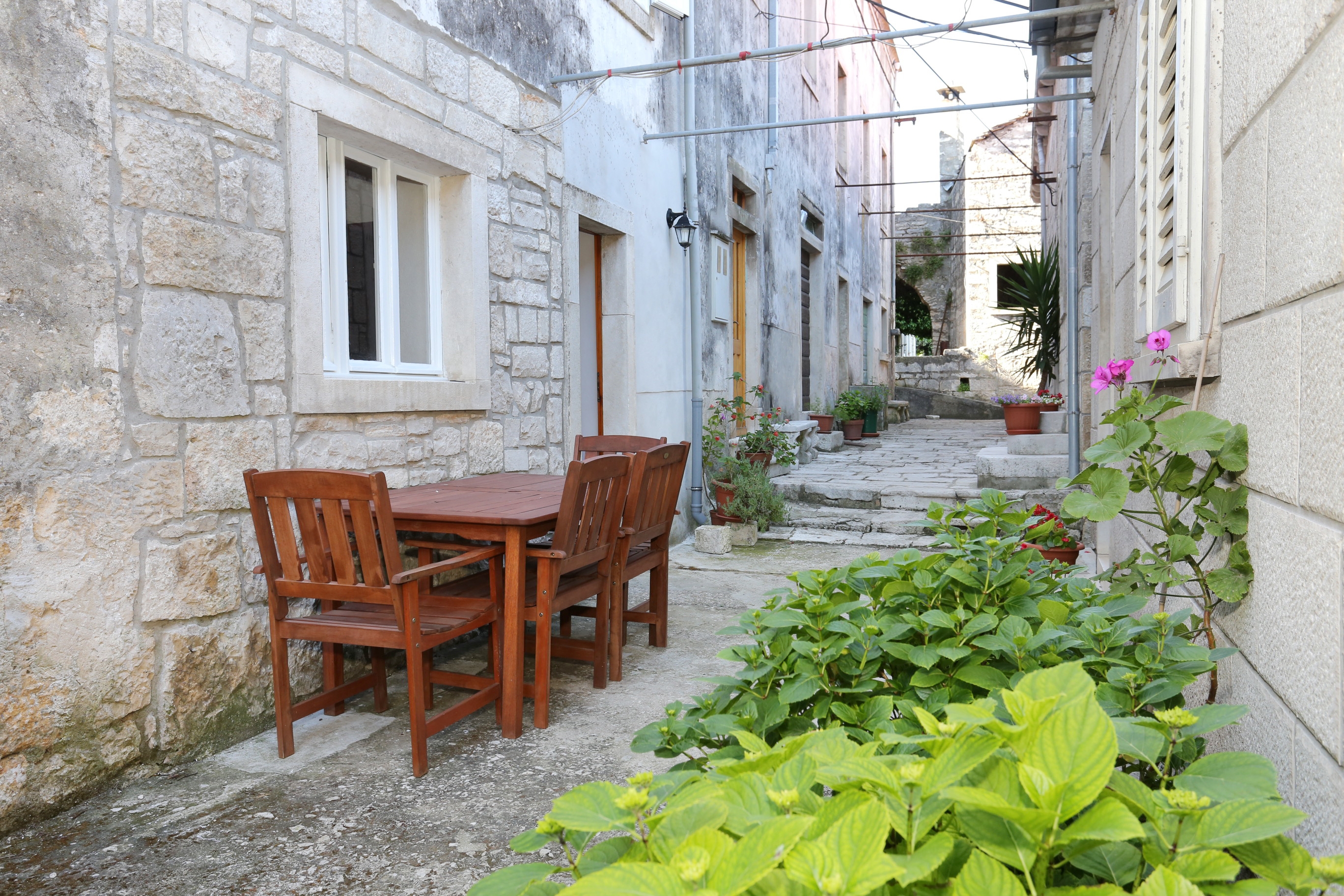 Four-room house with terrace Žrnovo, Korčula  K