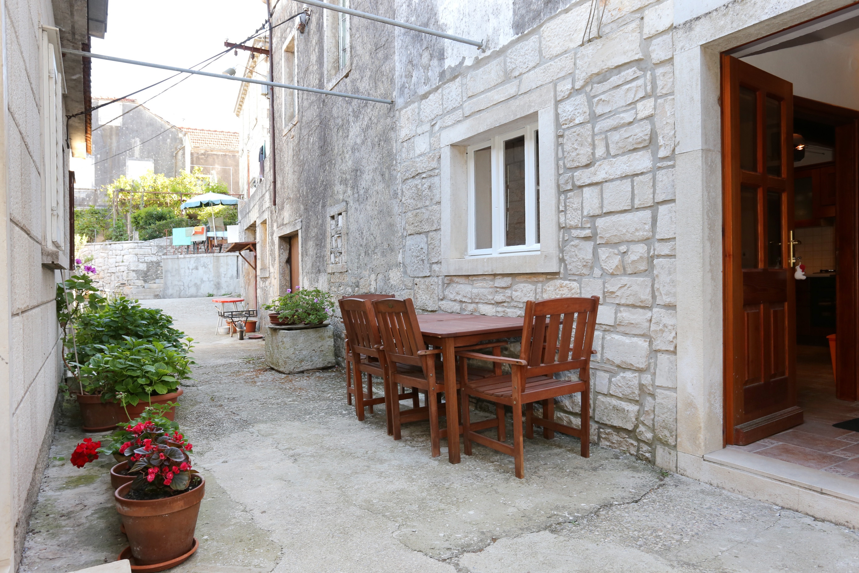 Four-bedroom house with terrace Žrnovo, Korčula (K-10030) Four-bedroom house with terrace Žrnovo, Korčula (K-10030)