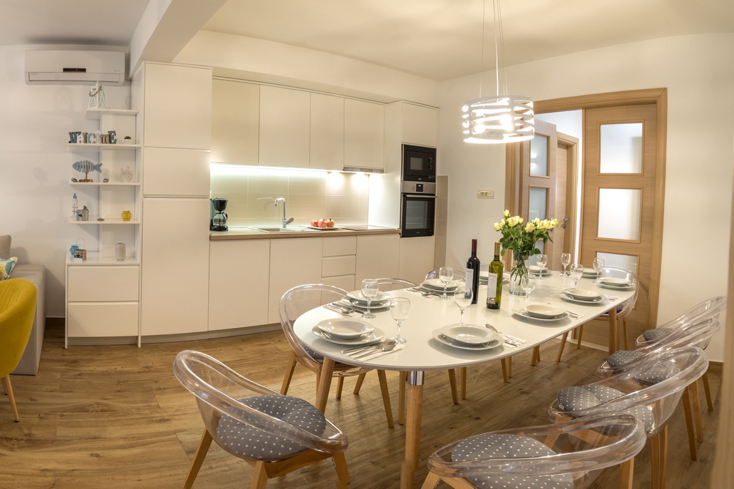 Four-bedroom apartment near beach Klek, Neretva Delta - Ušće Neretve (A-10031-c)