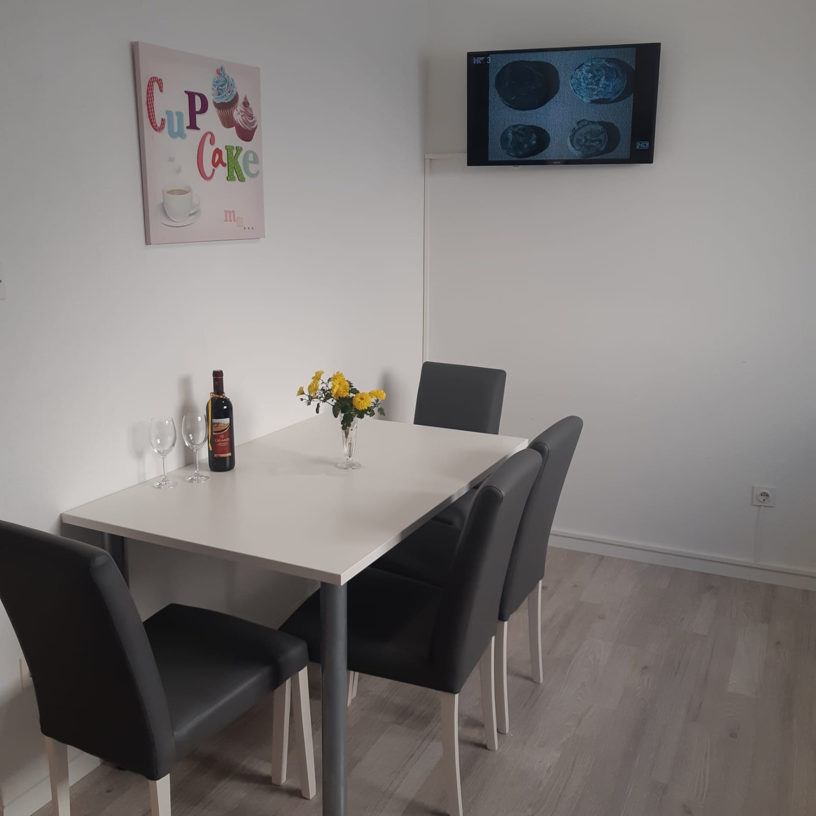 Two bedroom apartment near beach Igrane, Makarska (A-10033-a) Two bedroom apartment near beach Igrane, Makarska (A-10033-a)