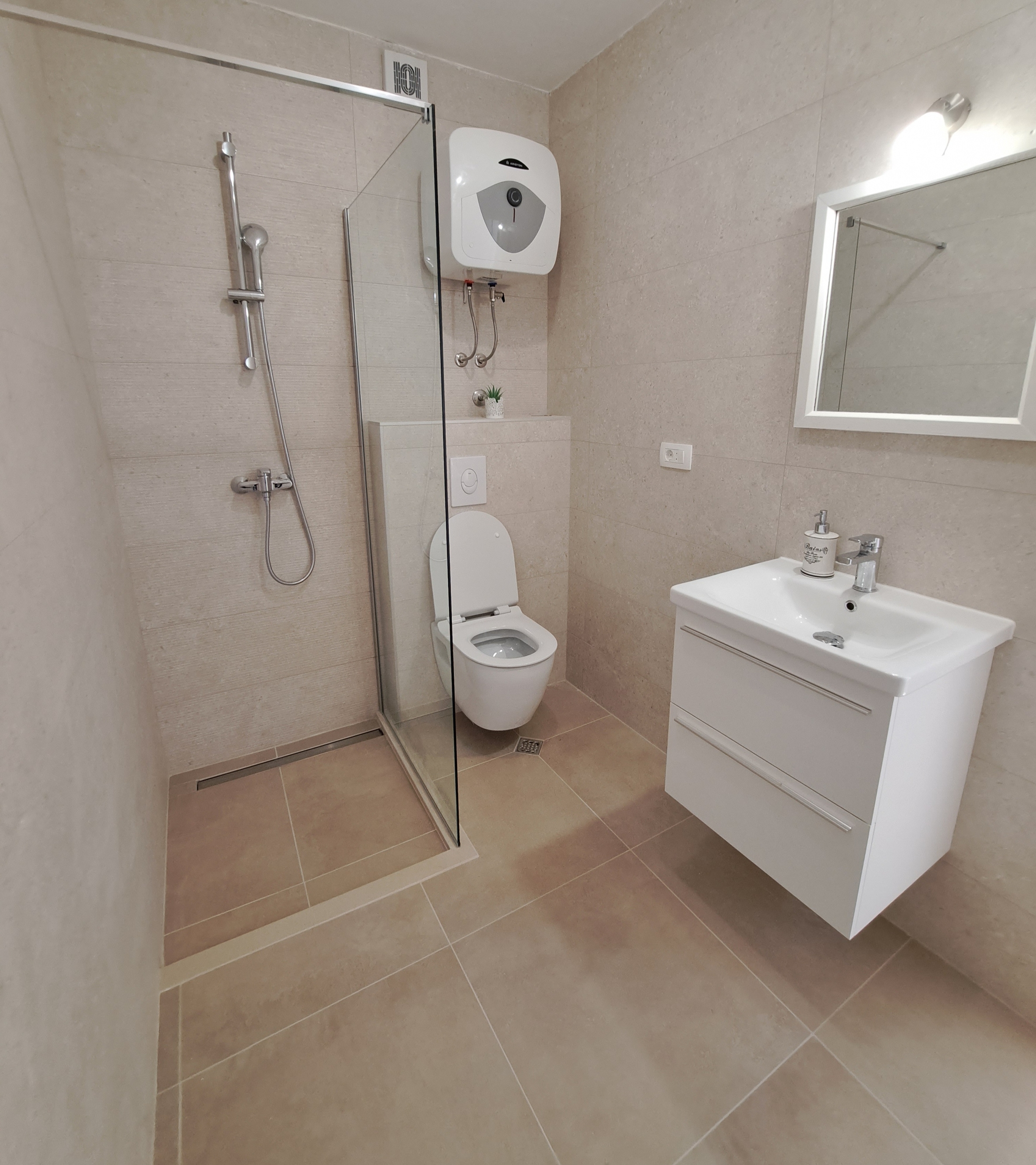 Top Makarska Igrane Top Makarska Igrane