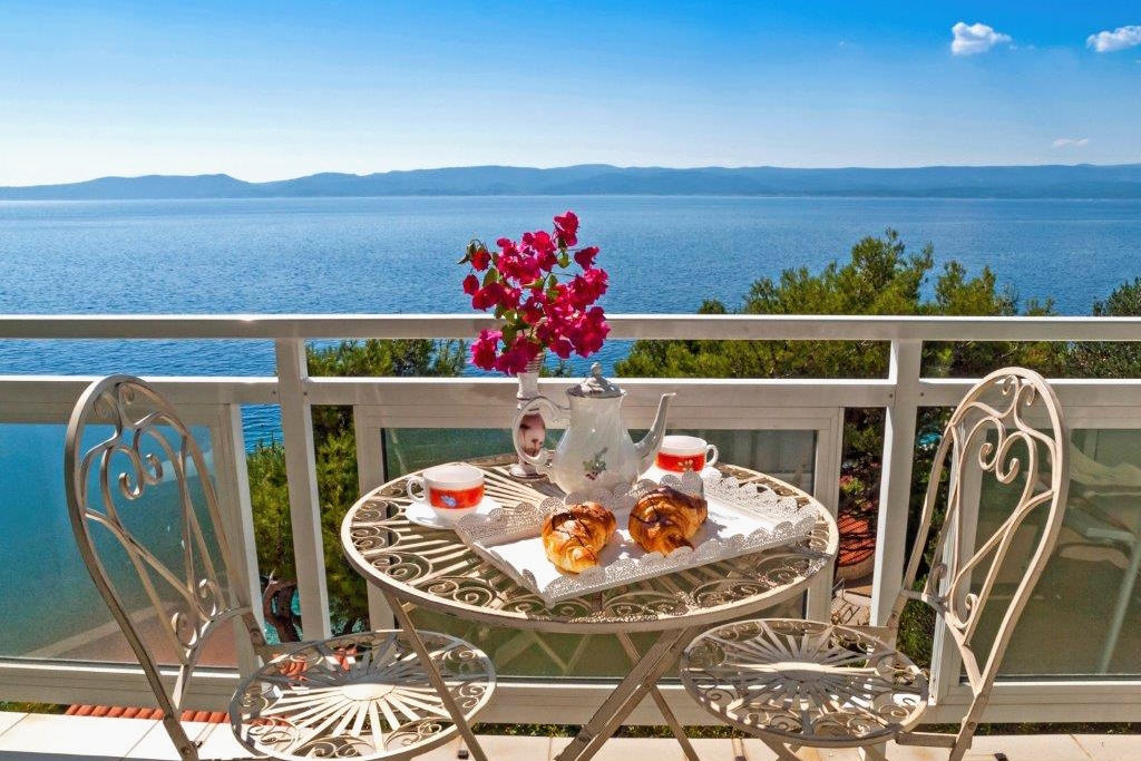 One bedroom apartment with terrace and sea view Pisak, Omiš (A-1004-b) One bedroom apartment with terrace and sea view Pisak, Omiš (A-1004-b)