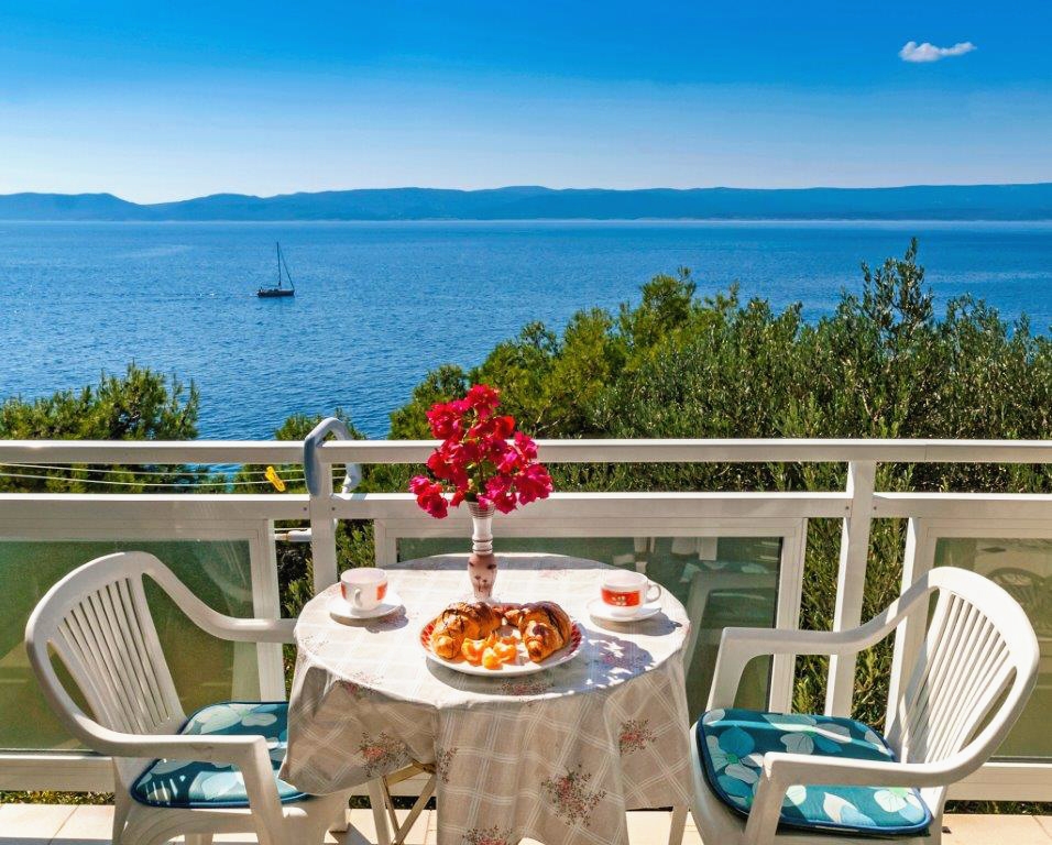 Two bedroom apartment with terrace and sea view Pisak, Omiš  A-c