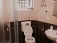 Ванная комната Trpanj, Ванная комната в размещении типа apartment, Домашние животные допускаются и WiFi.