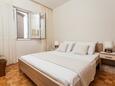 Lumbarda, Schlafzimmer 3 in folgender Unterkunftsart apartment, Haustiere erlaubt und WiFi.