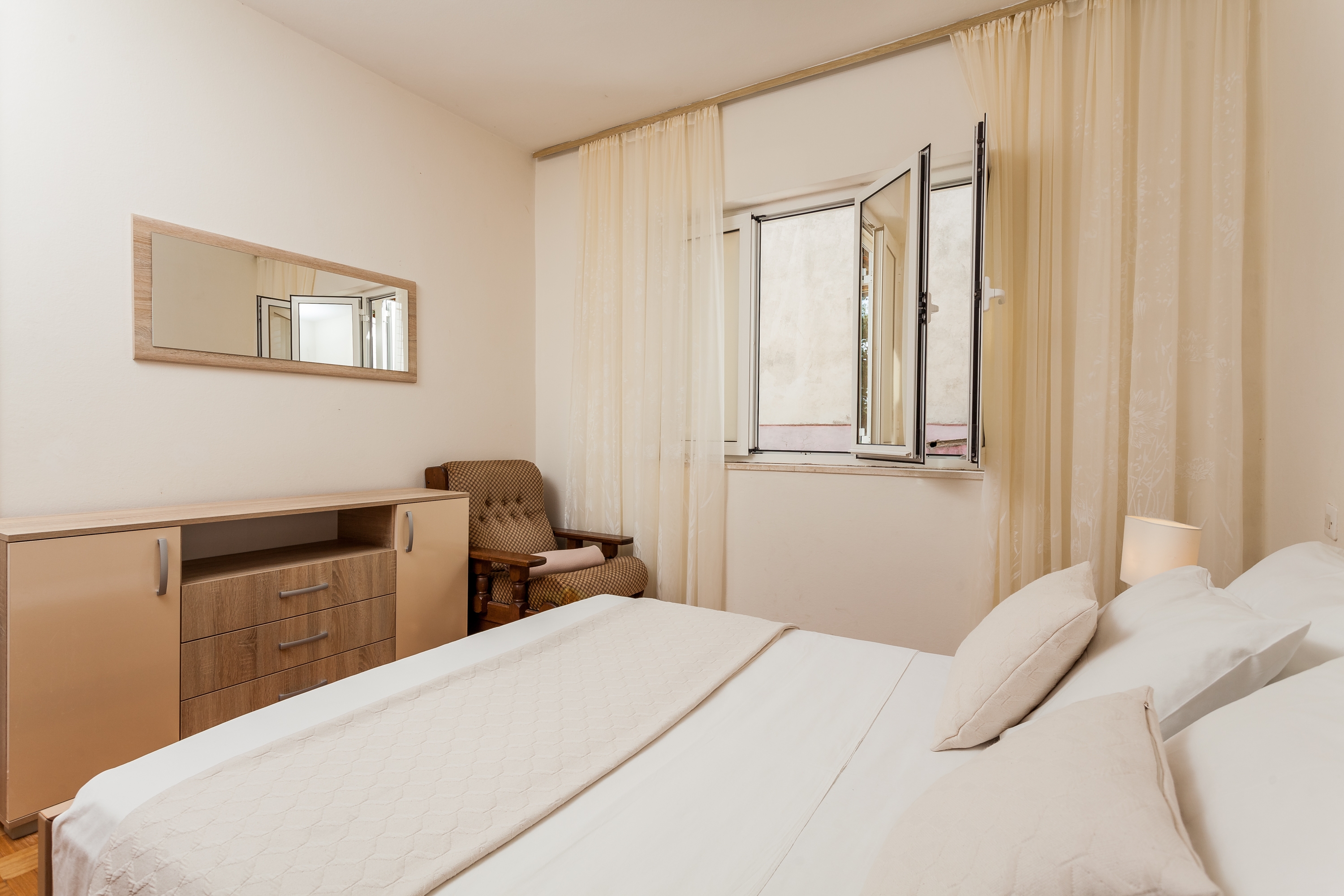 Three bedroom apartment near beach Lumbarda, Korčula  A-a