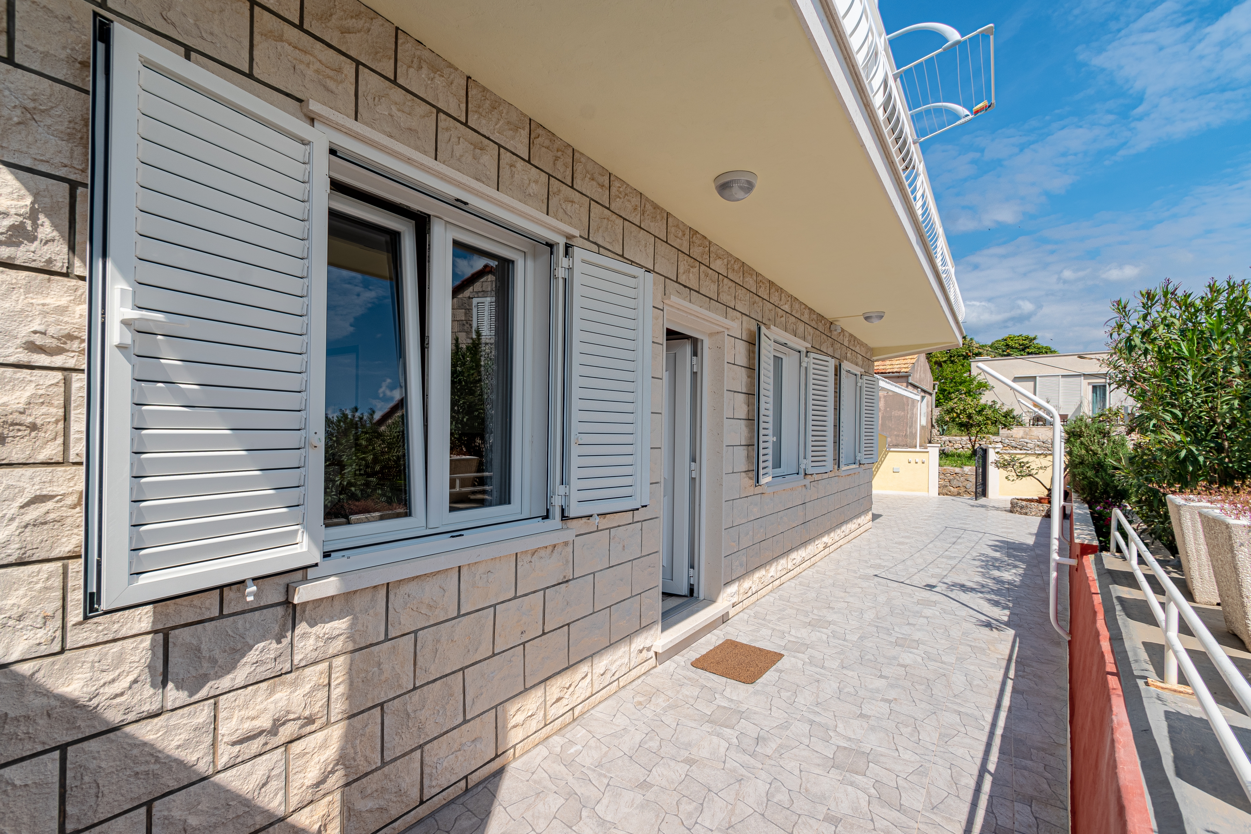 Two bedroom apartment with terrace and sea view Korčula  A-a