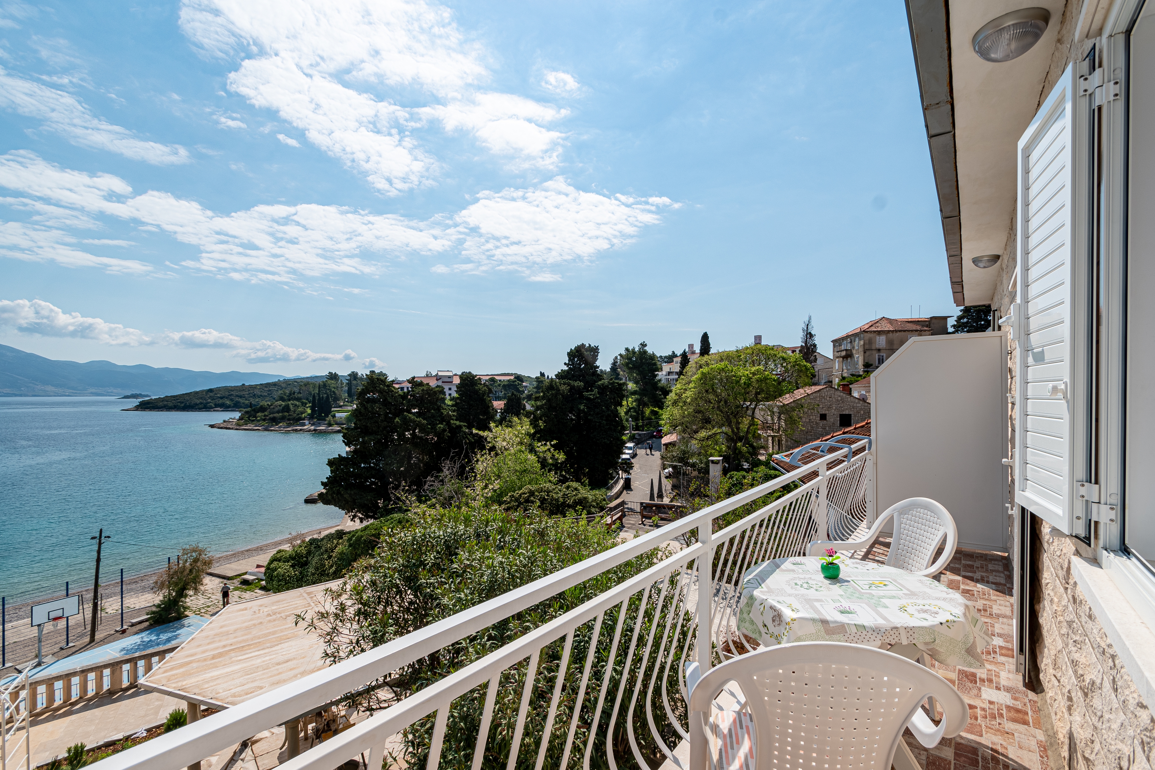 One bedroom apartment with balcony and sea view Korčula  A-b