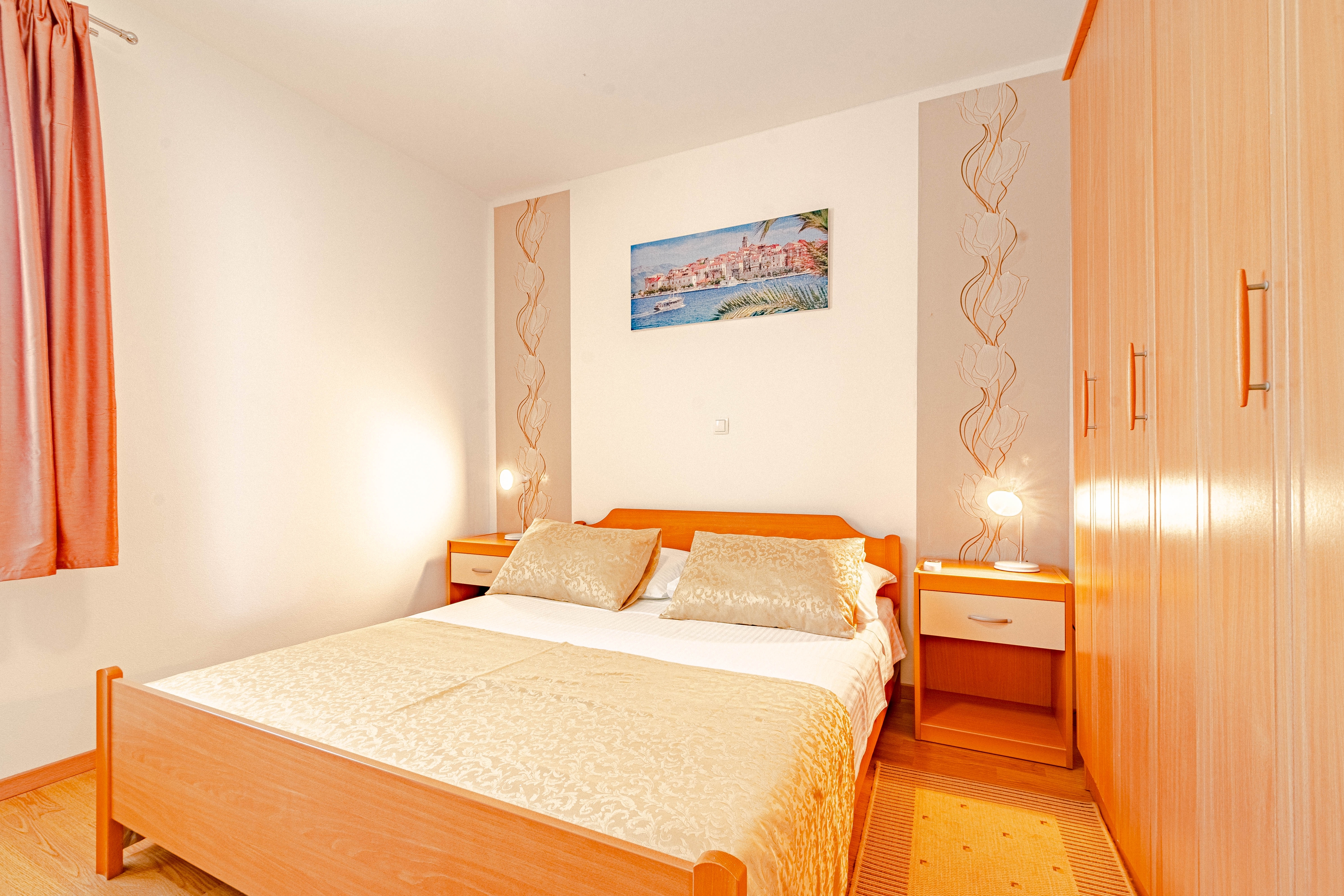 Two bedroom apartment near beach Prižba, Korčula  A-a