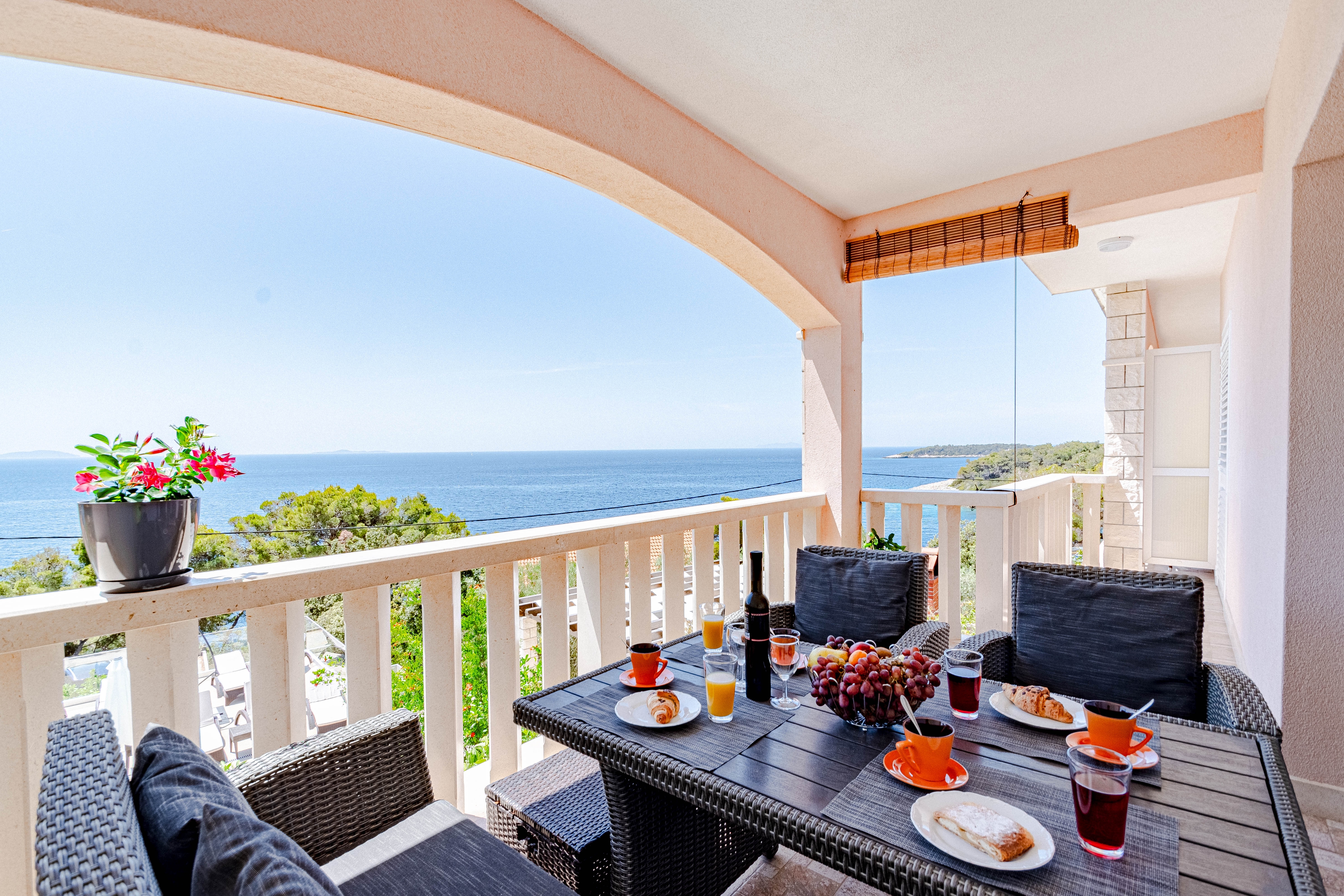 Two bedroom apartment near beach Prižba, Korčula  A-a