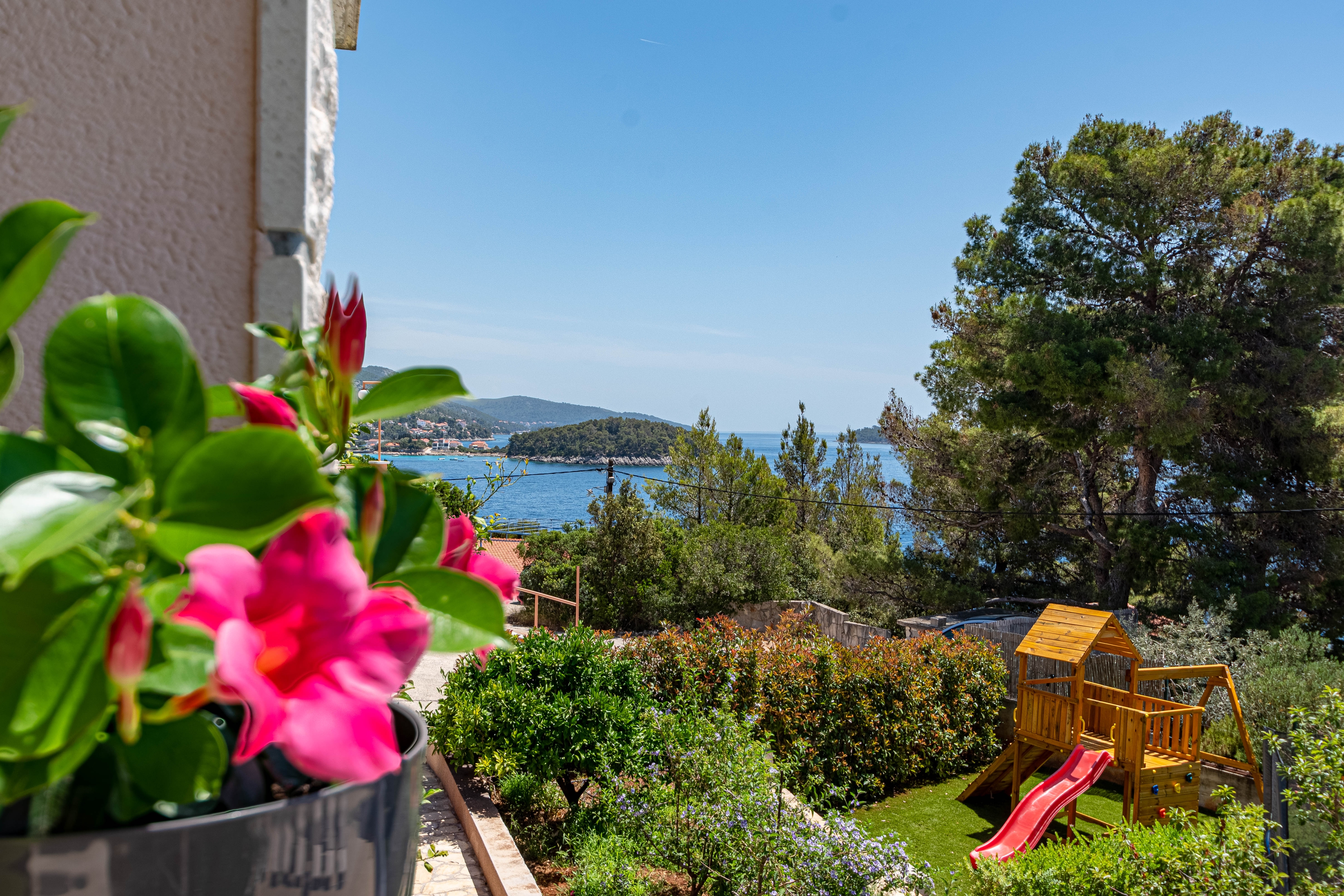 Two bedroom apartment near beach Prižba, Korčula  A-a