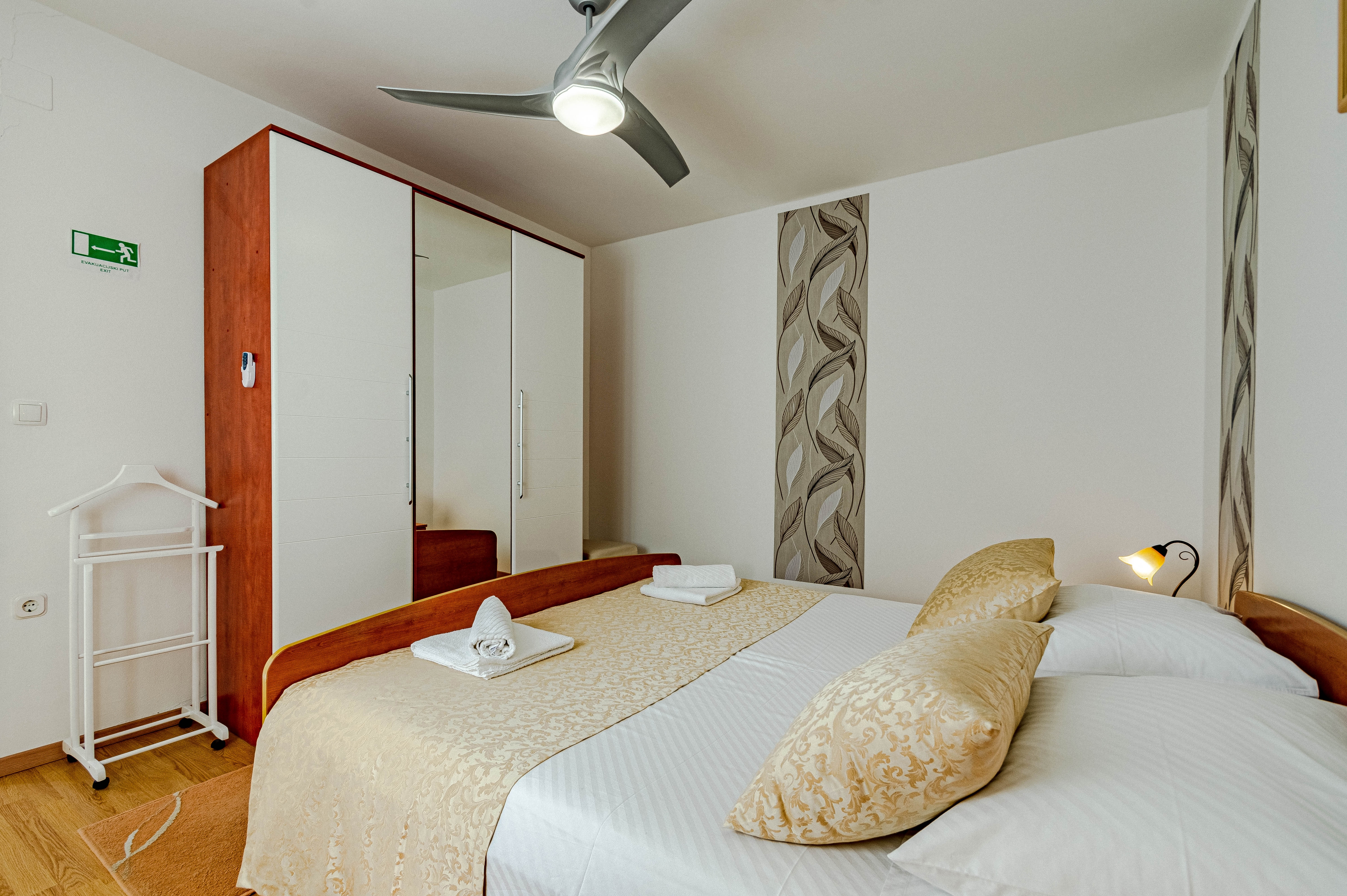 One bedroom apartment near beach Prižba, Korčula  A-b