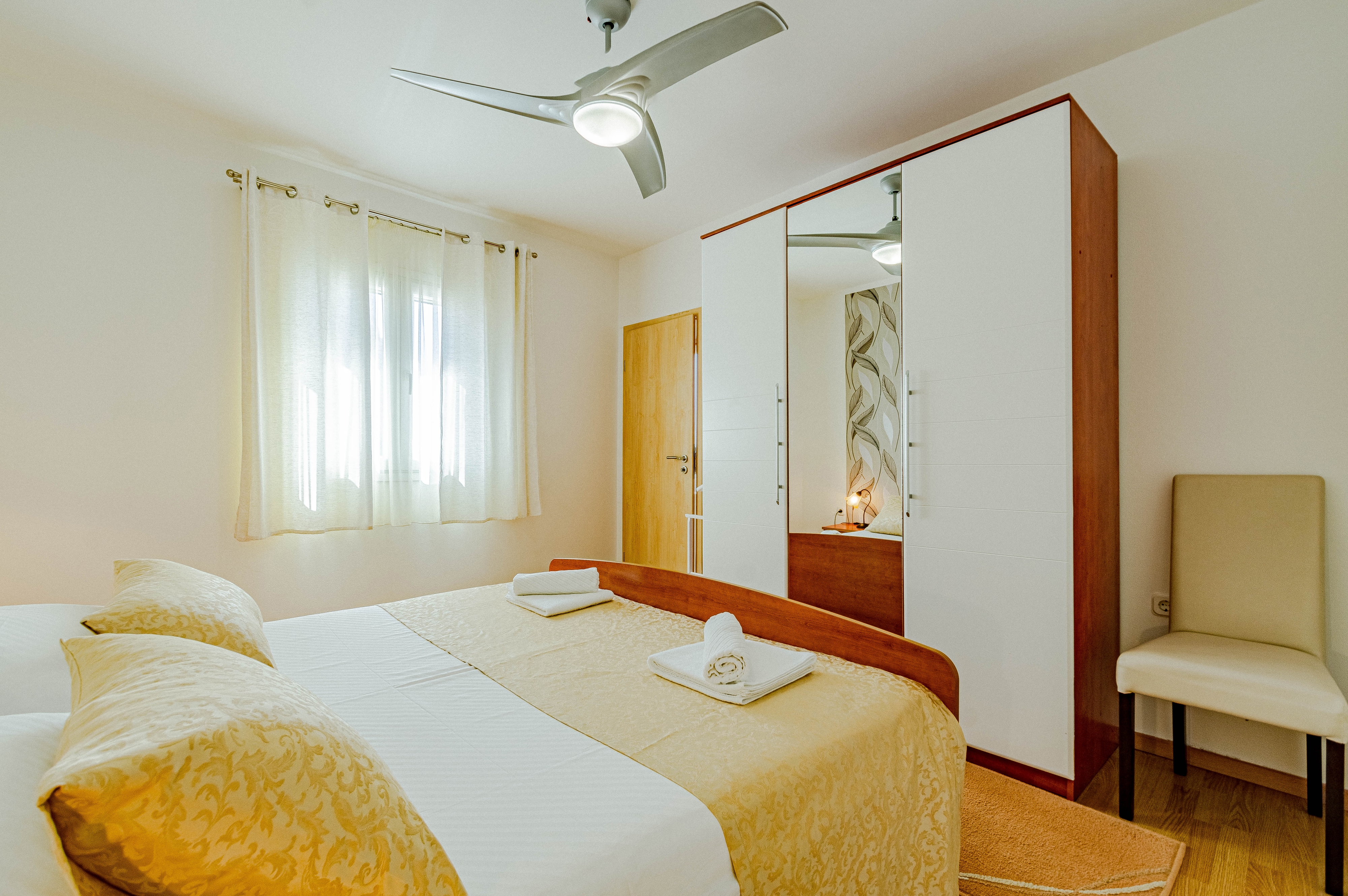 One bedroom apartment near beach Prižba, Korčula  A-b