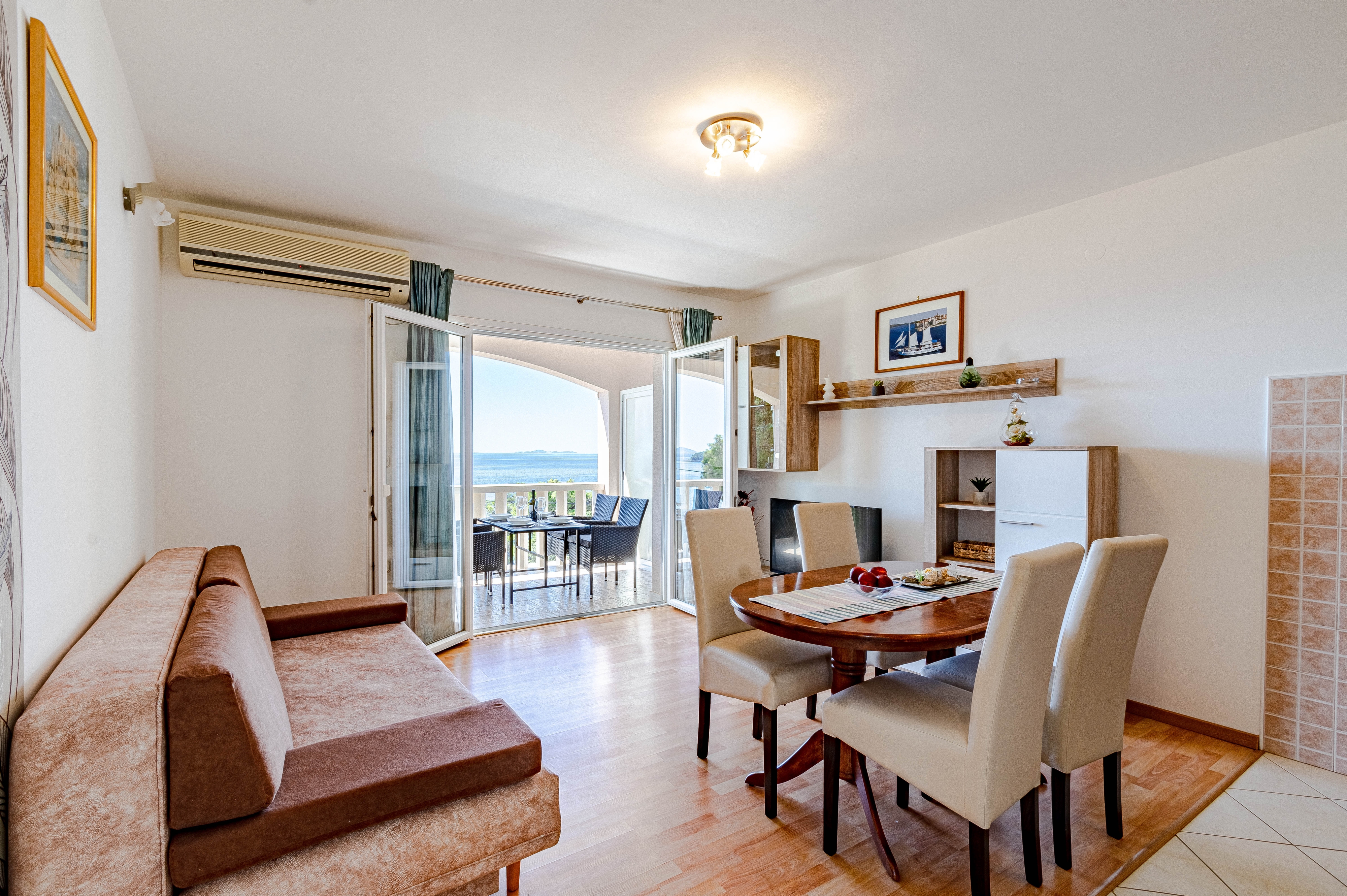 One bedroom apartment near beach Prižba, Korčula (A-10056-b)