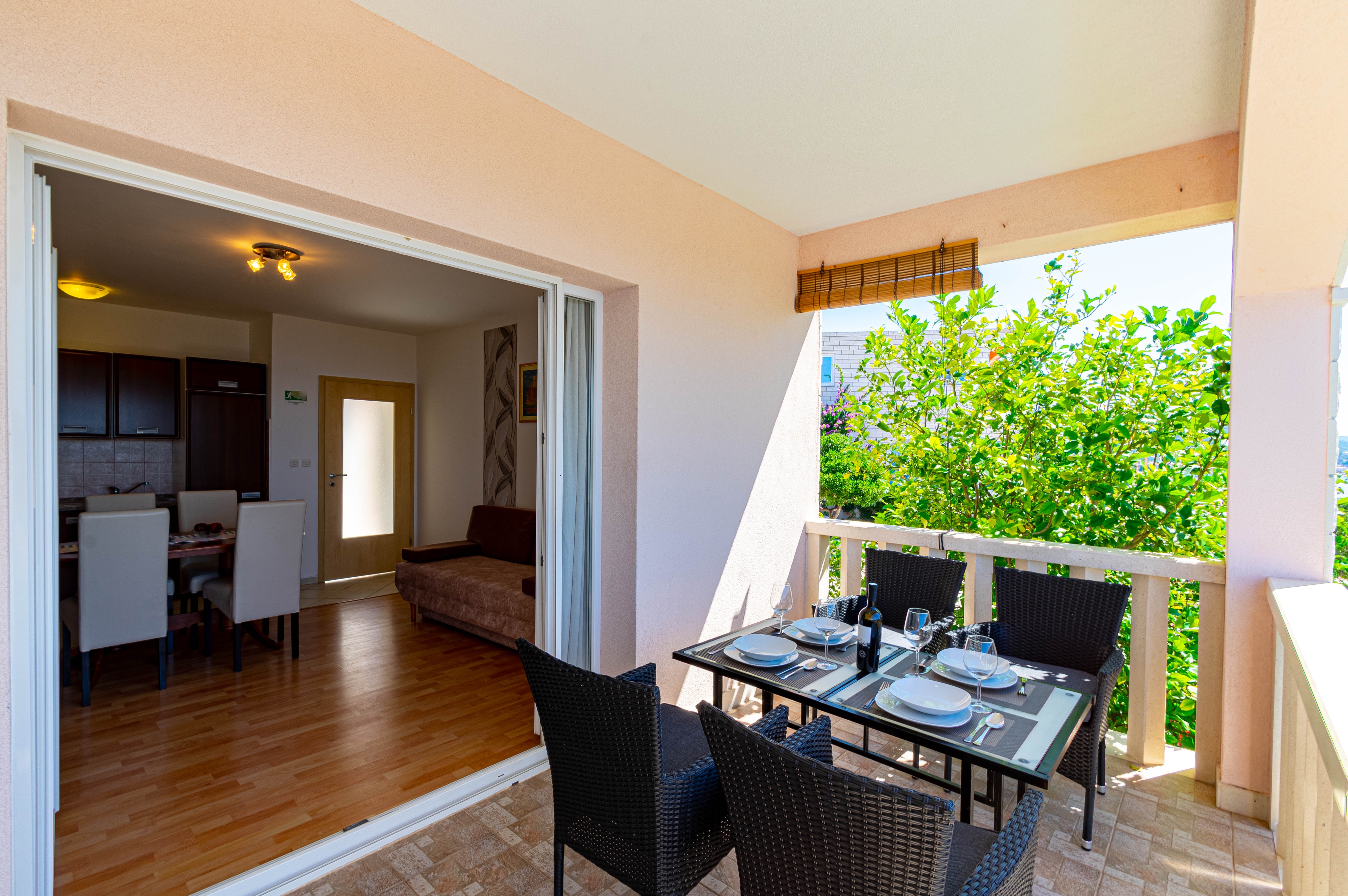 One bedroom apartment near beach Prižba, Korčula  A-b
