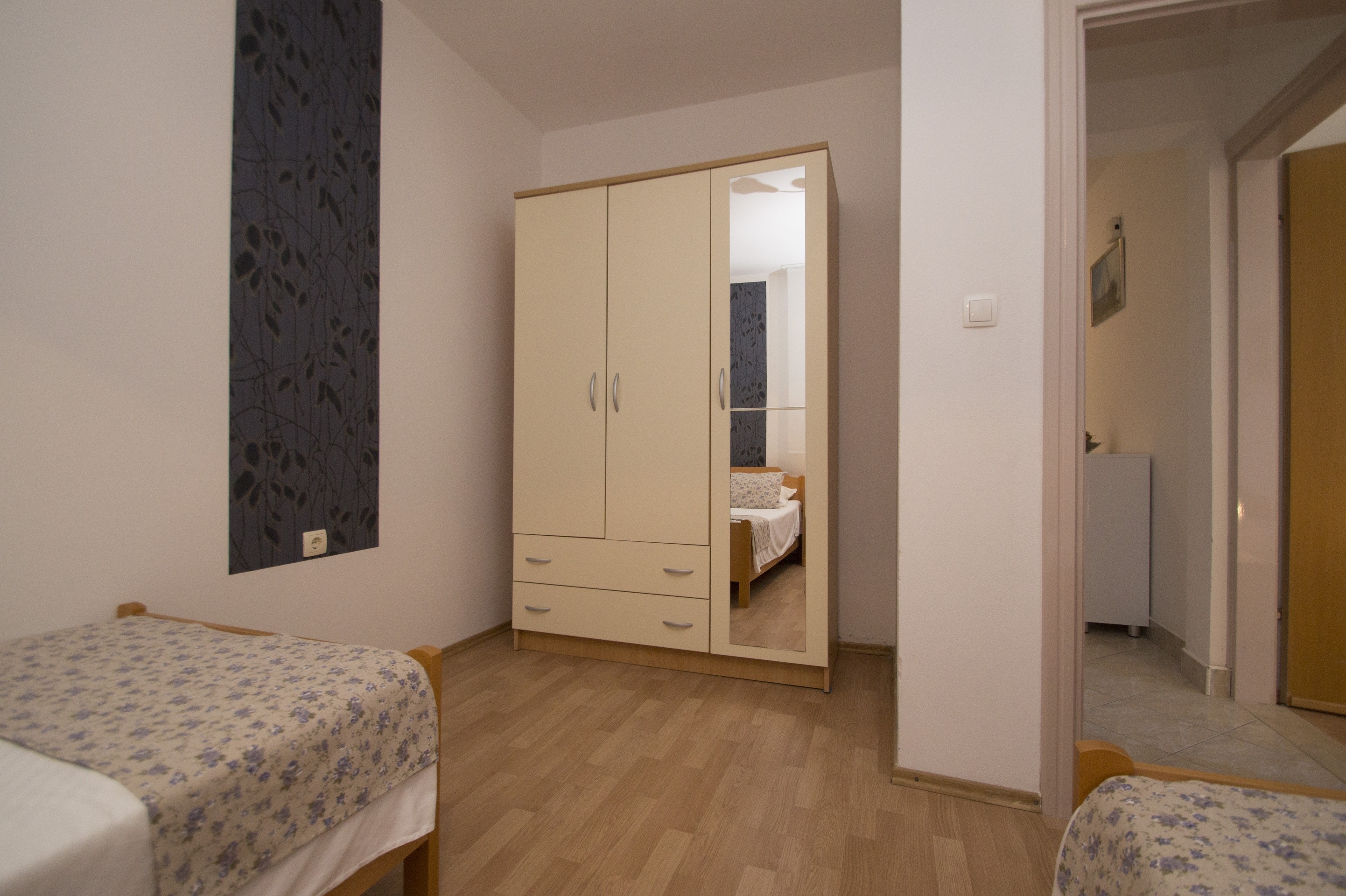Two bedroom apartment near beach Prižba, Korčula  A-d