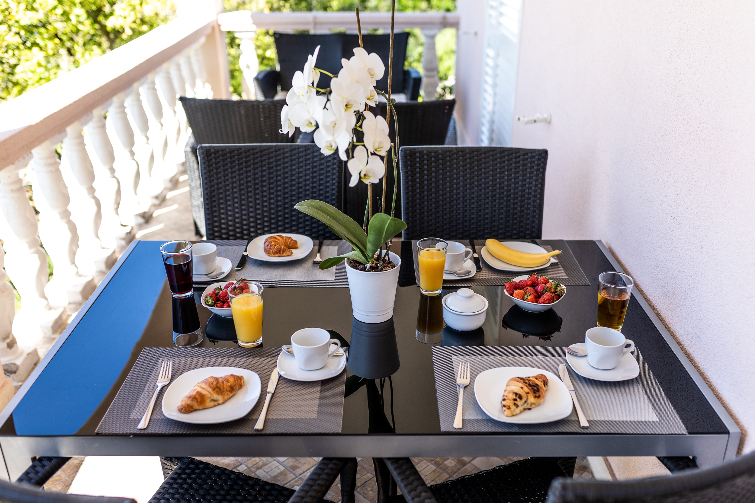 Two bedroom apartment near beach Prižba, Korčula  A-d