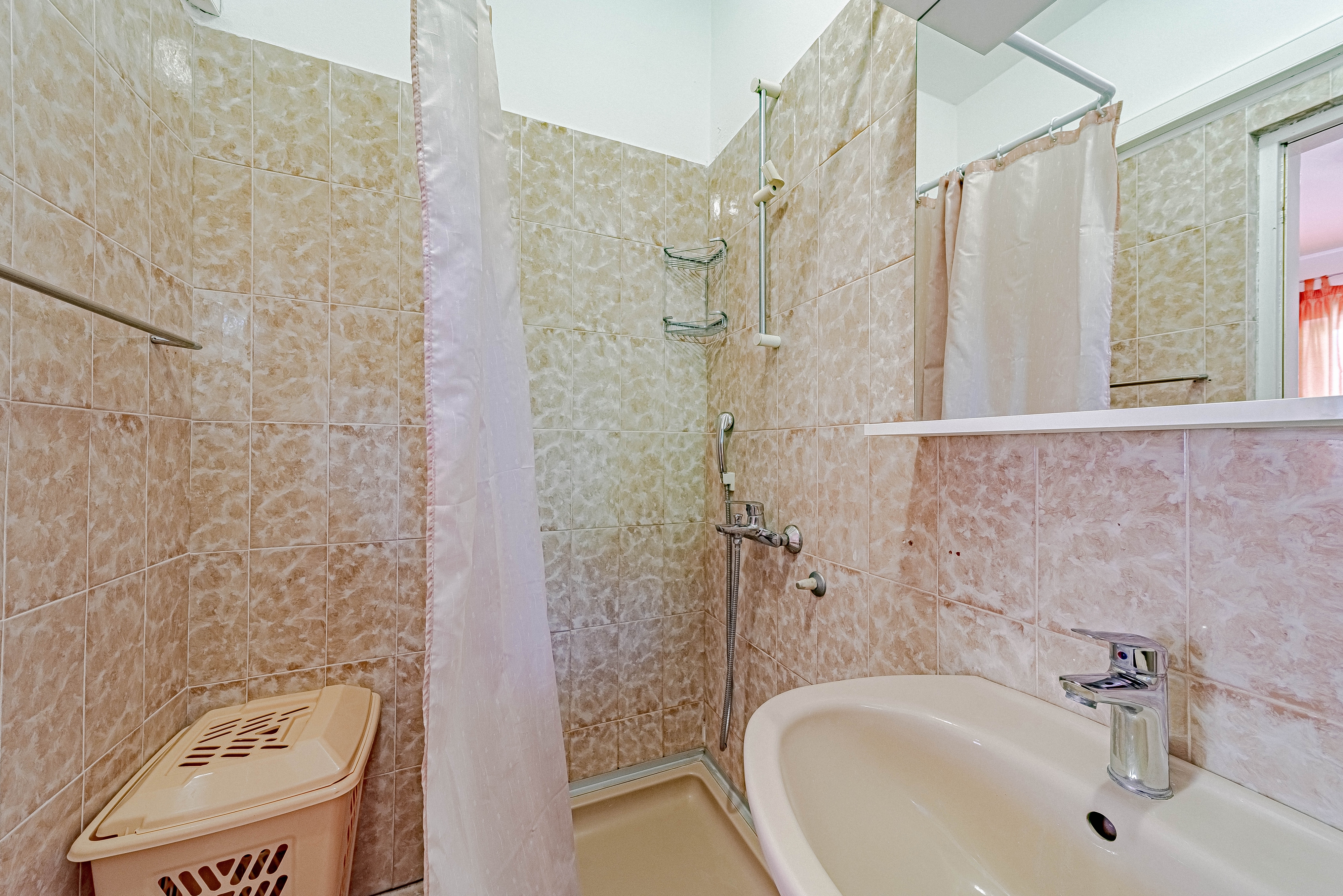 Four bedroom apartment with terrace and sea view Brna, Korčula  A-a