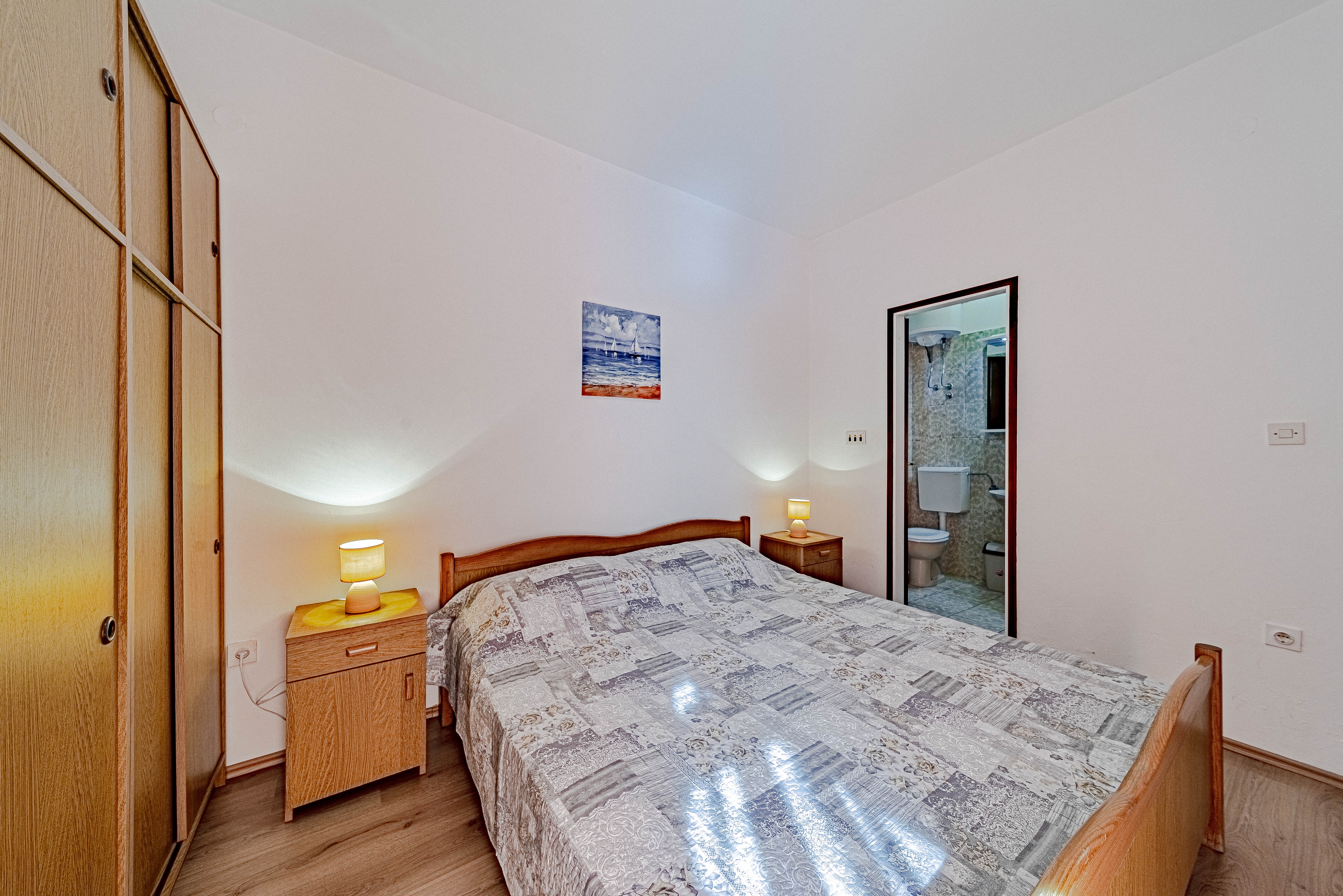 Four bedroom apartment with terrace and sea view Brna, Korčula  A-a