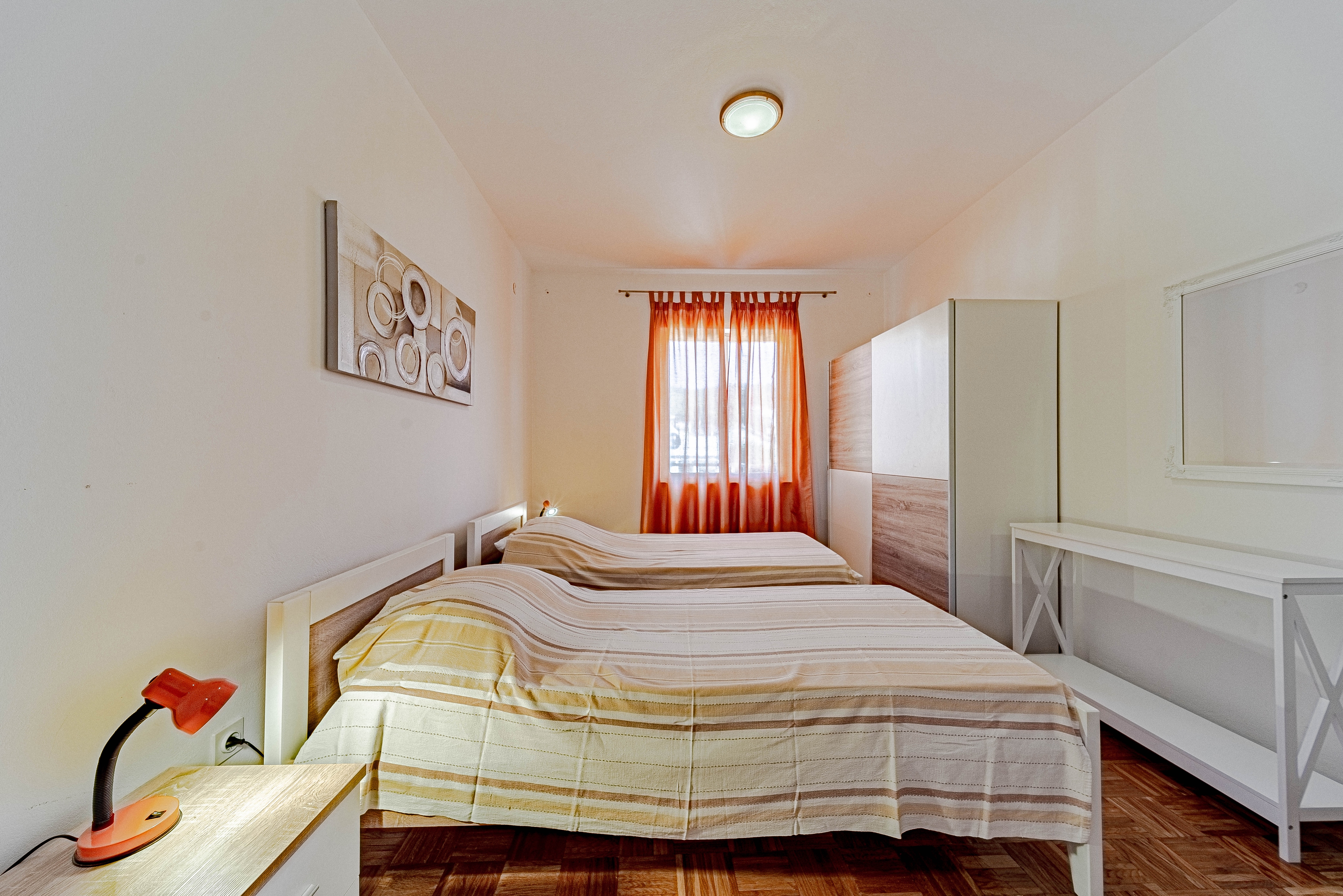 Four bedroom apartment with terrace and sea view Brna, Korčula  A-a