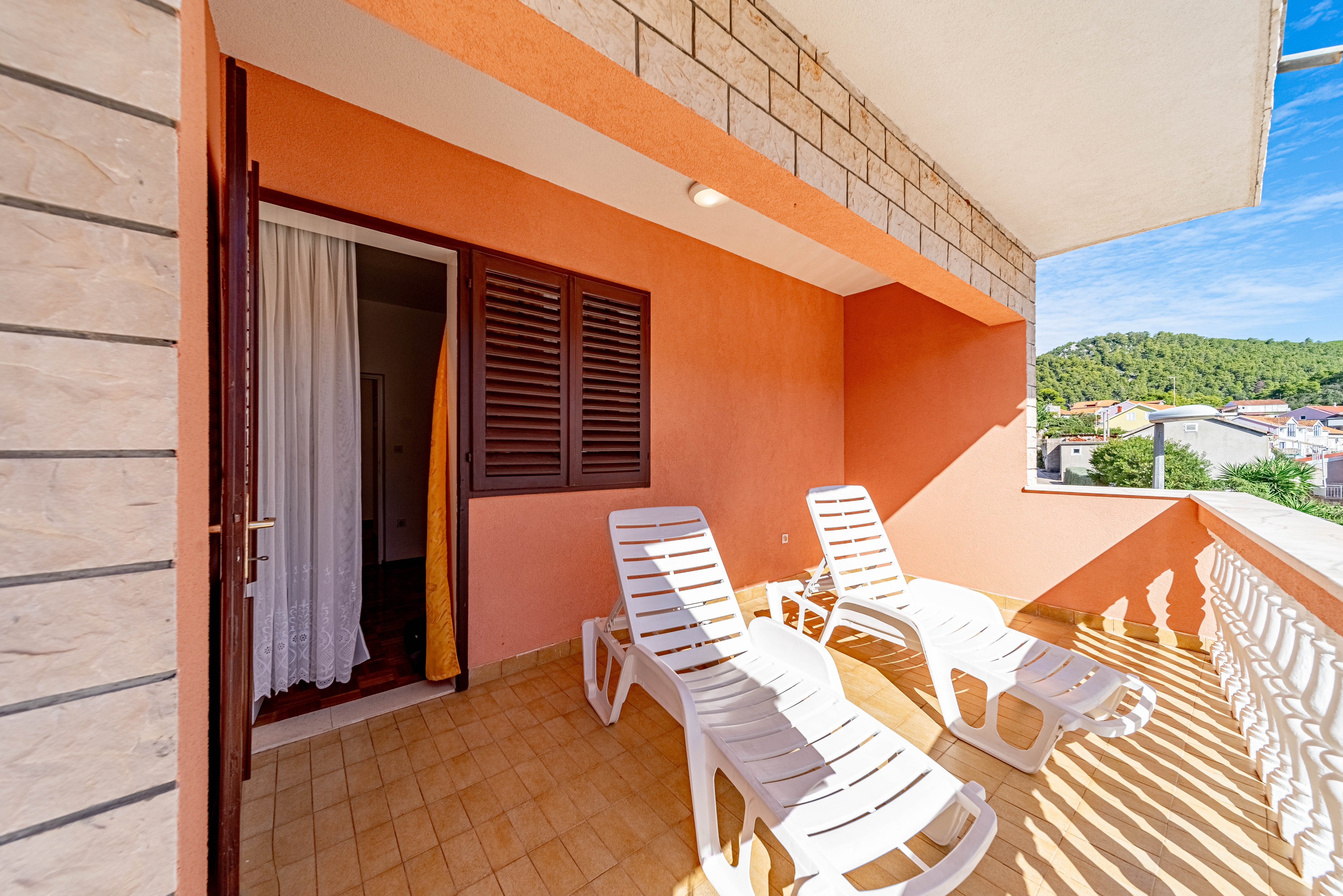 Four bedroom apartment with terrace and sea view Brna, Korčula  A-a