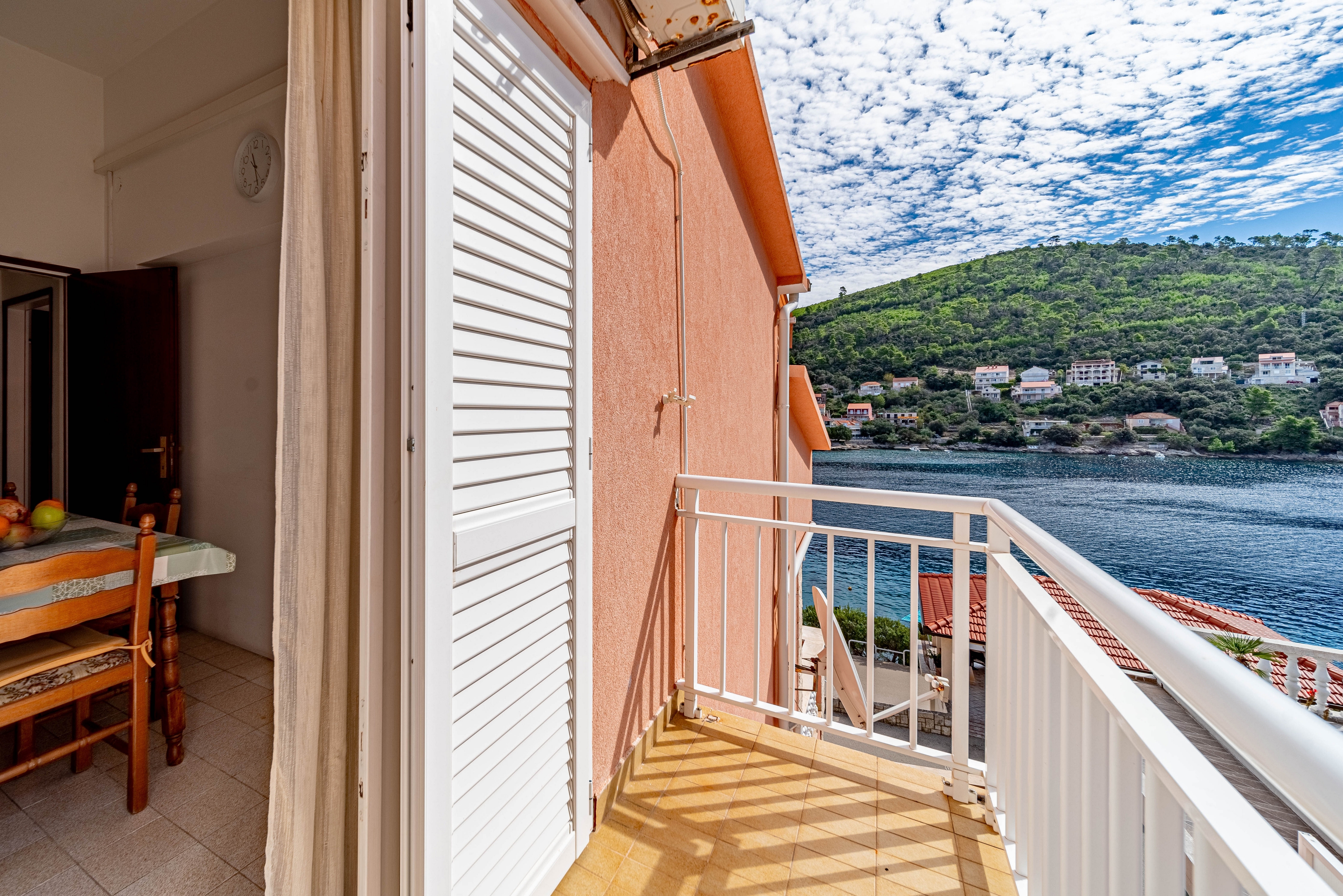 Two bedroom apartment with terrace and sea view Brna, Korčula  A-b