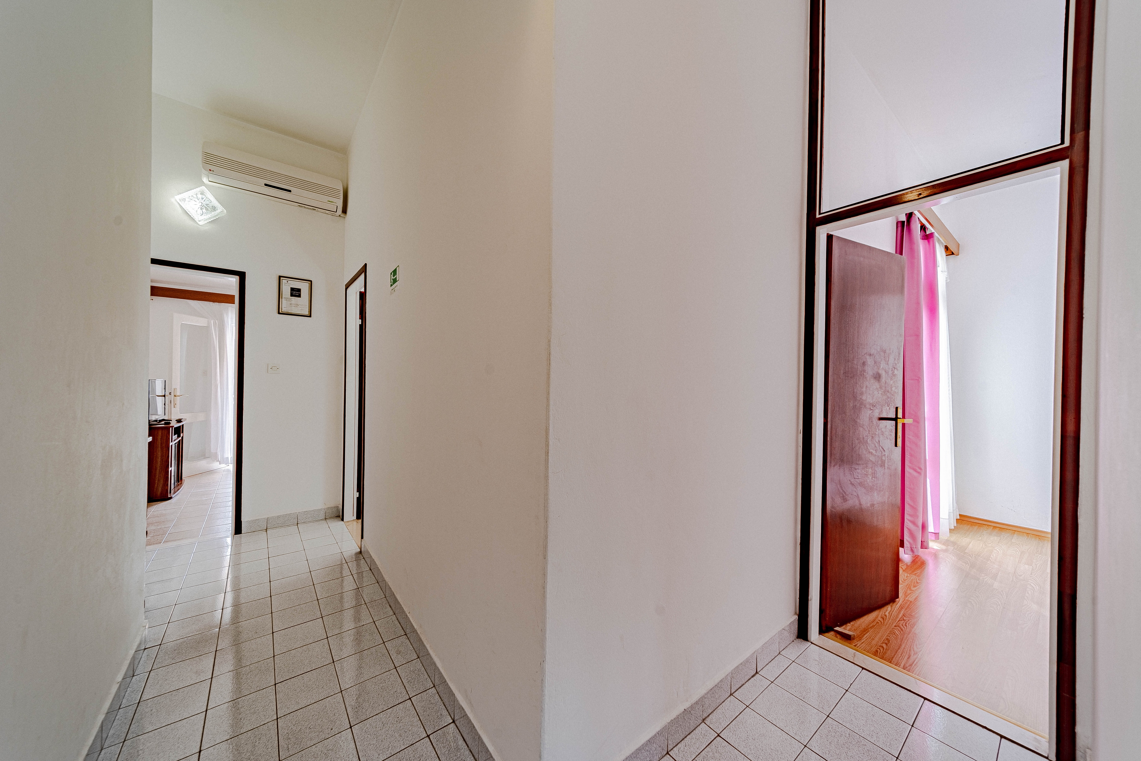 Two bedroom apartment with terrace and sea view Brna, Korčula  A-b