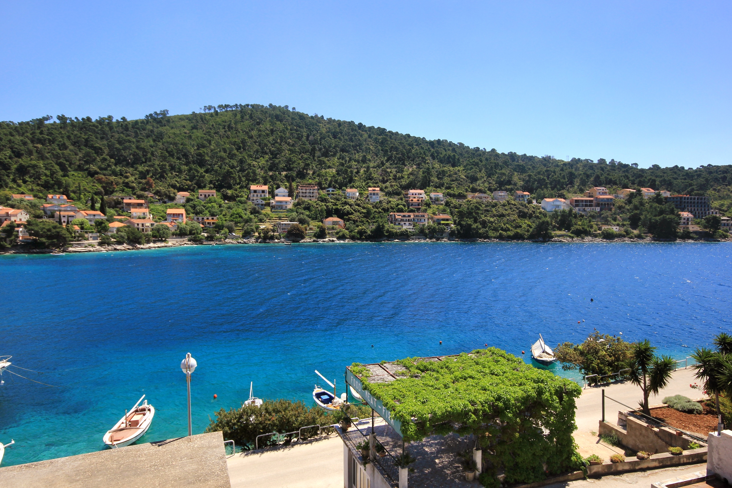 Two bedroom apartment with terrace and sea view Brna, Korčula  A-b