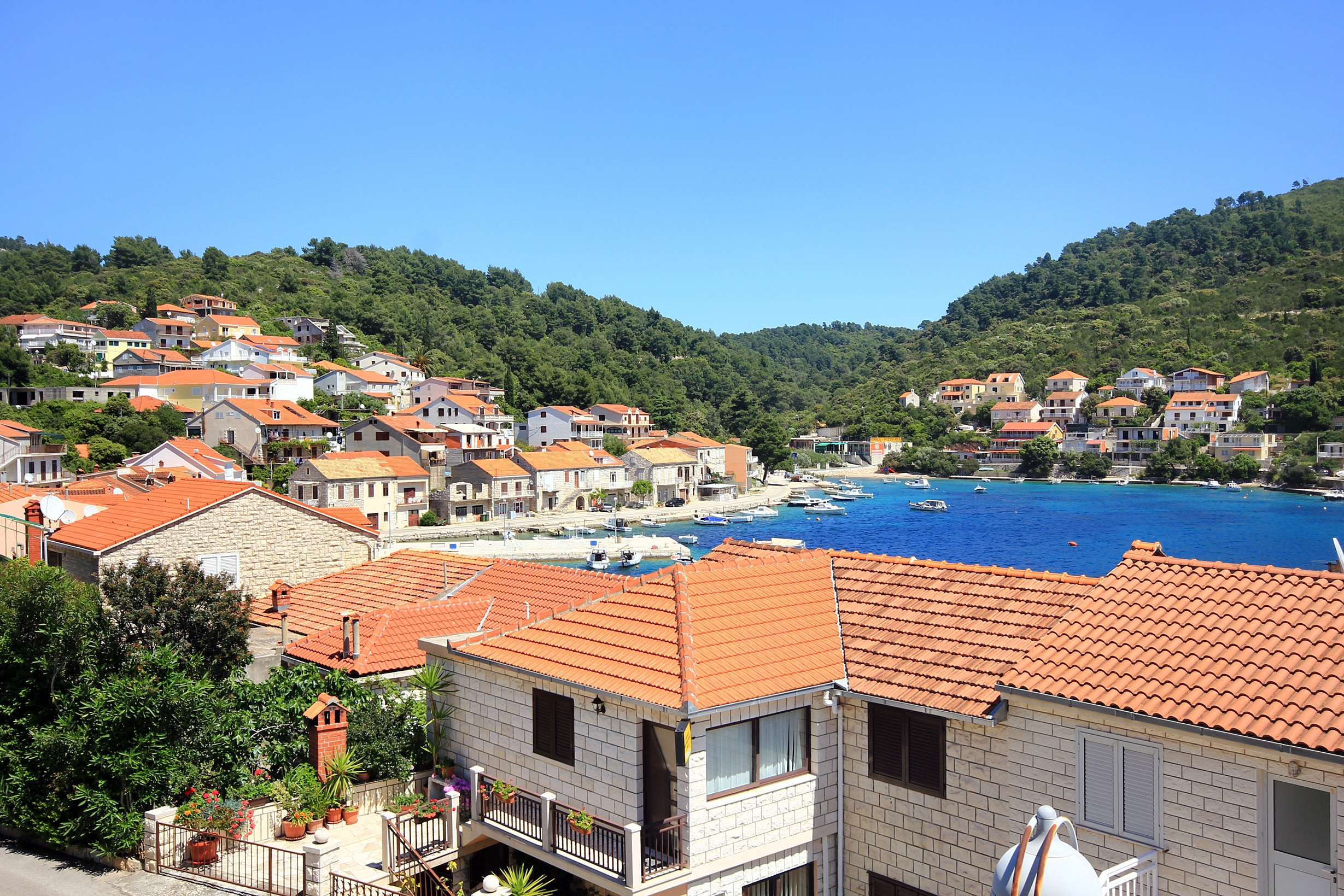 One bedroom apartment with terrace and sea view Brna, Korčula  A-c