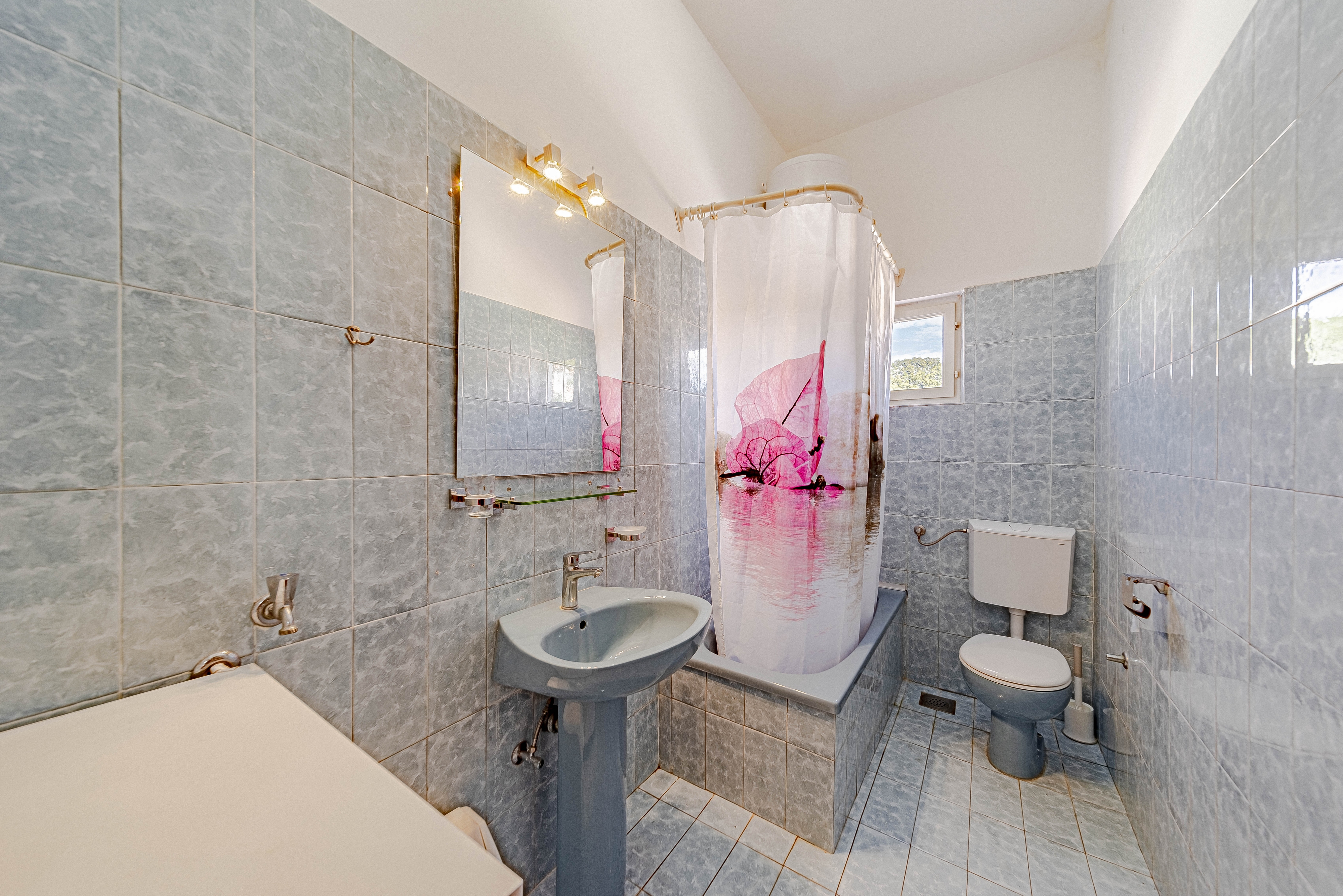 One bedroom apartment with terrace and sea view Brna, Korčula  A-c