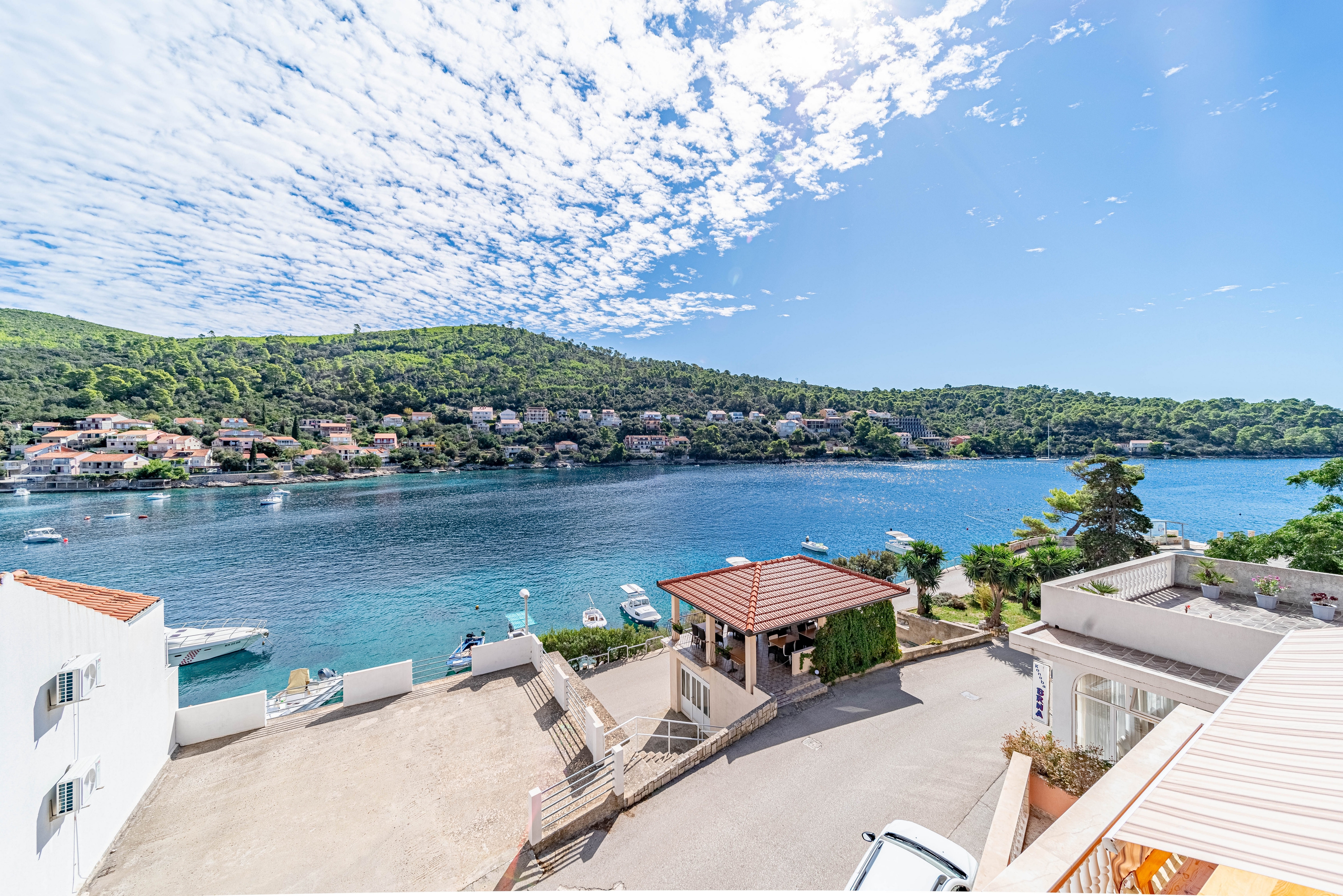 One bedroom apartment with terrace and sea view Brna, Korčula  A-c