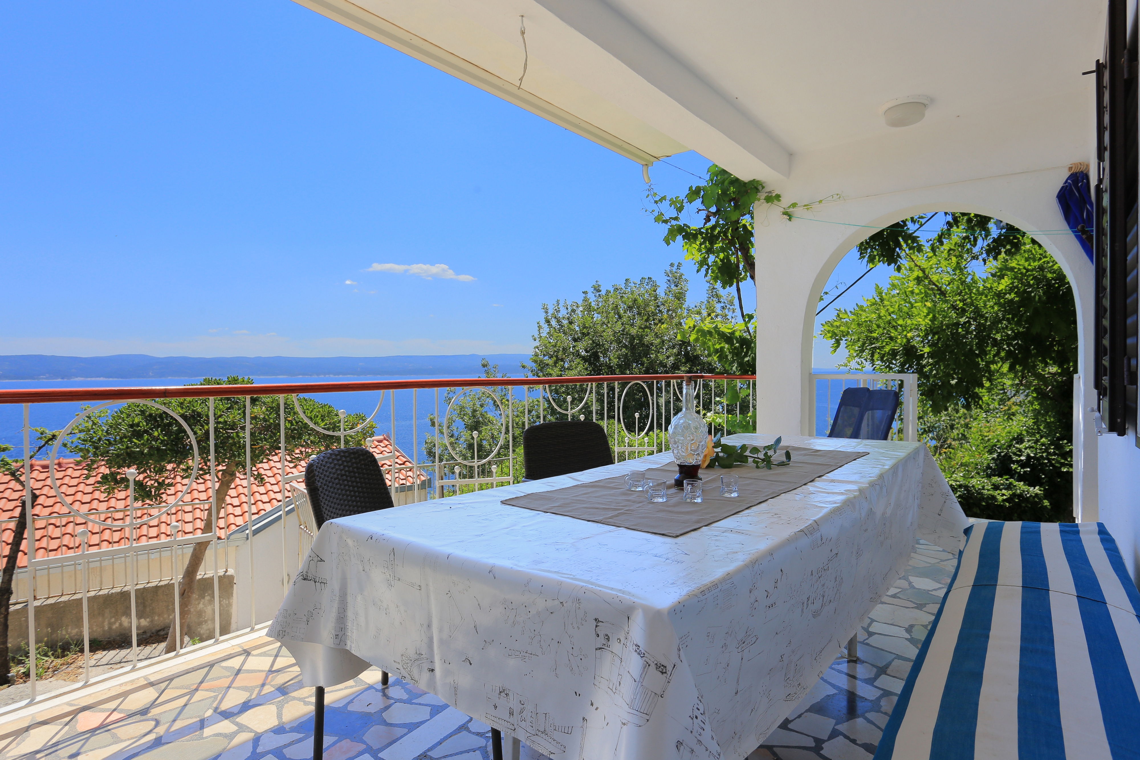 Two bedroom apartment with terrace and sea view Pisak, Omiš  A-a