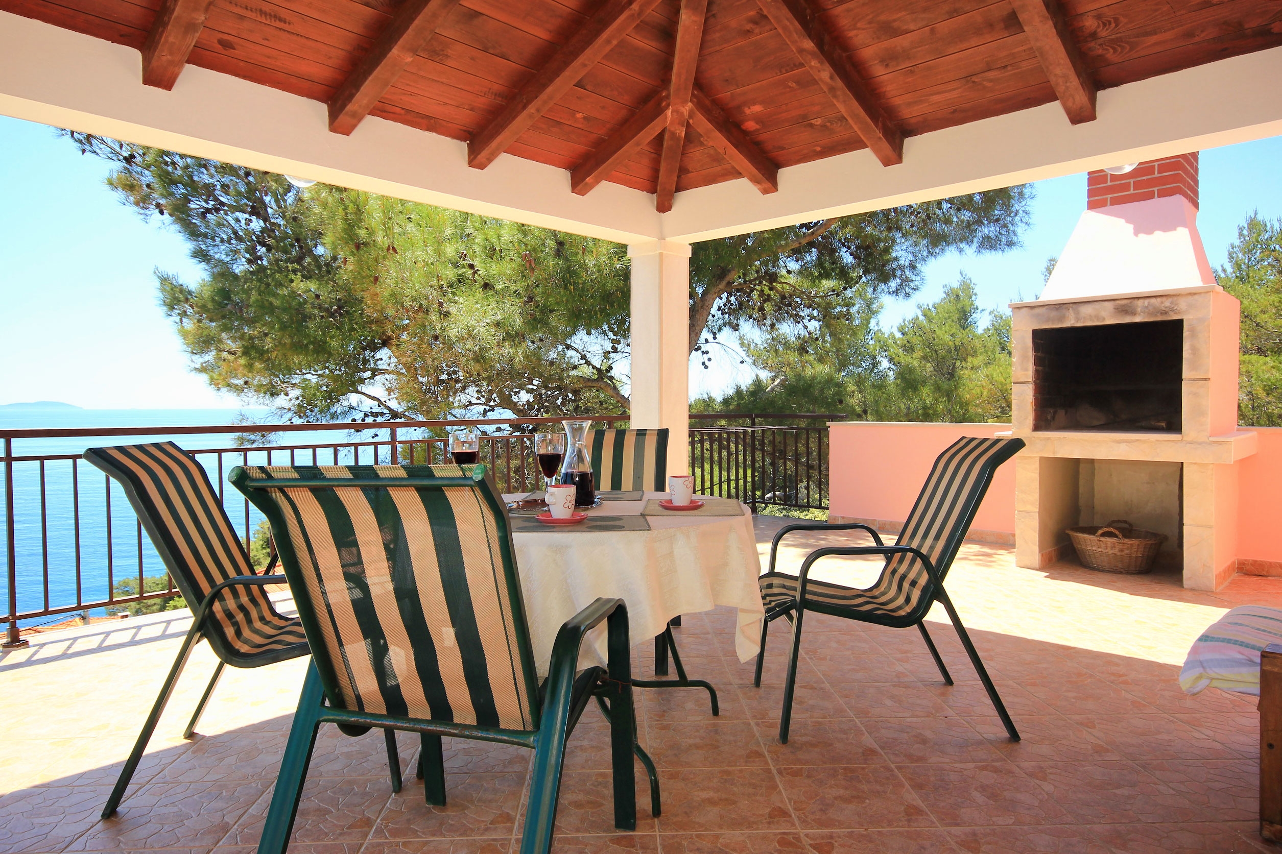 Two bedroom apartment near beach Prižba, Korčula  A-a