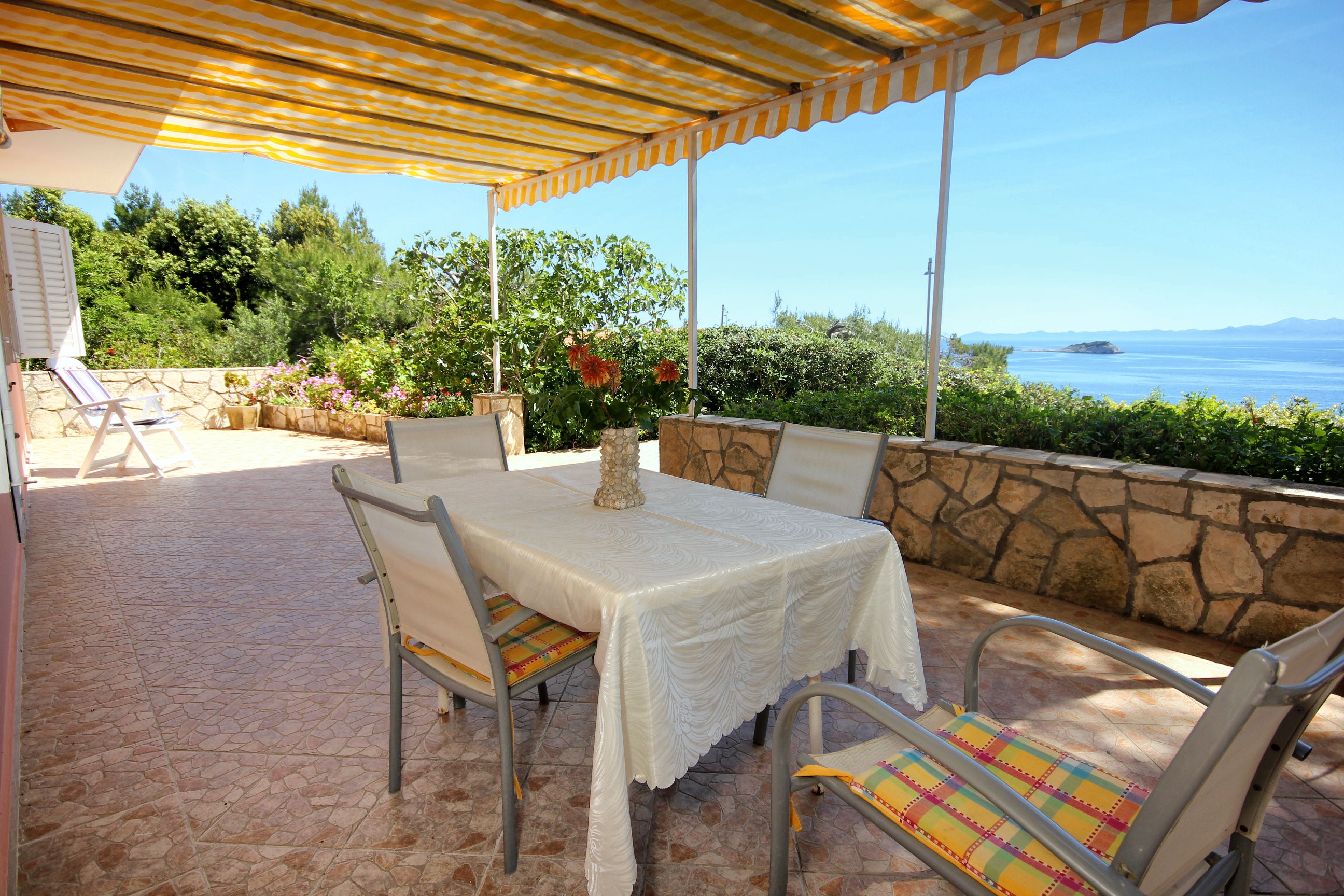 Two bedroom apartment near beach Prižba, Korčula (A-10061-d) Two bedroom apartment near beach Prižba, Korčula (A-10061-d)