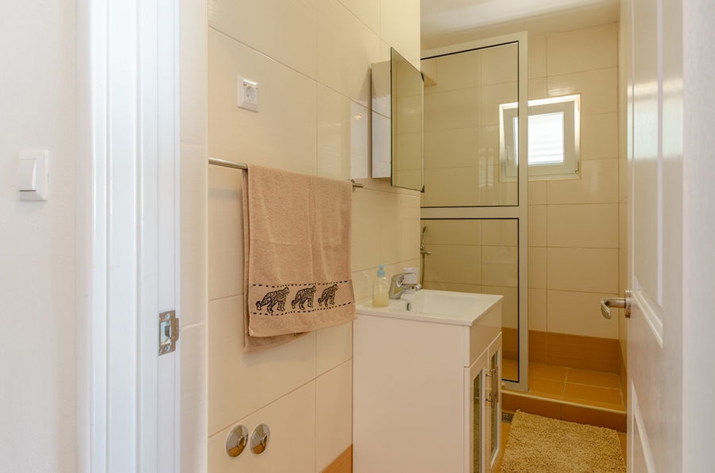 Two bedroom apartment near beach Prižba, Korčula  A-a