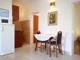 Orebić, Dining room in the apartment, (pet friendly) and WiFi.