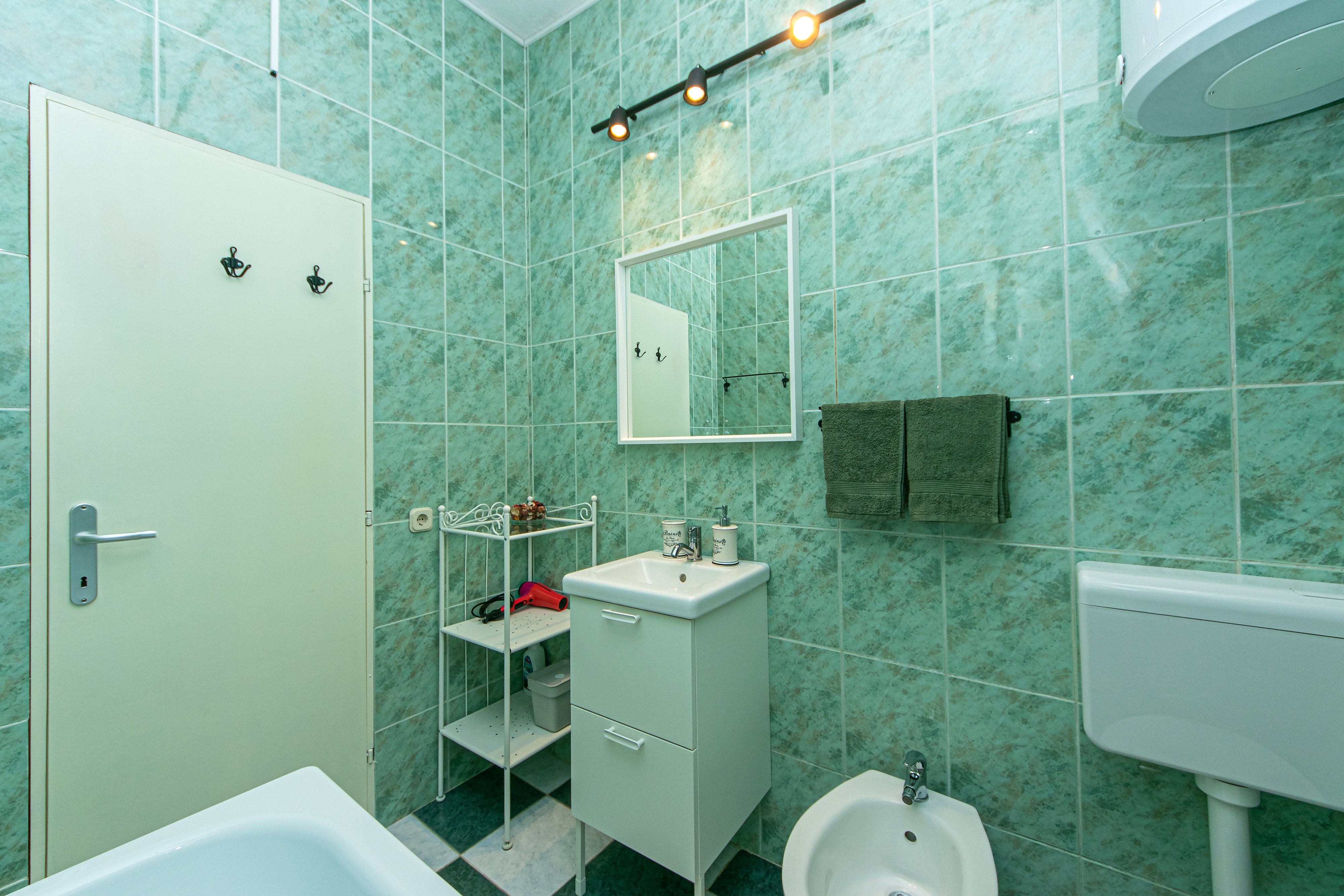 One bedroom apartment with terrace and sea view Pisak, Omiš  A-b