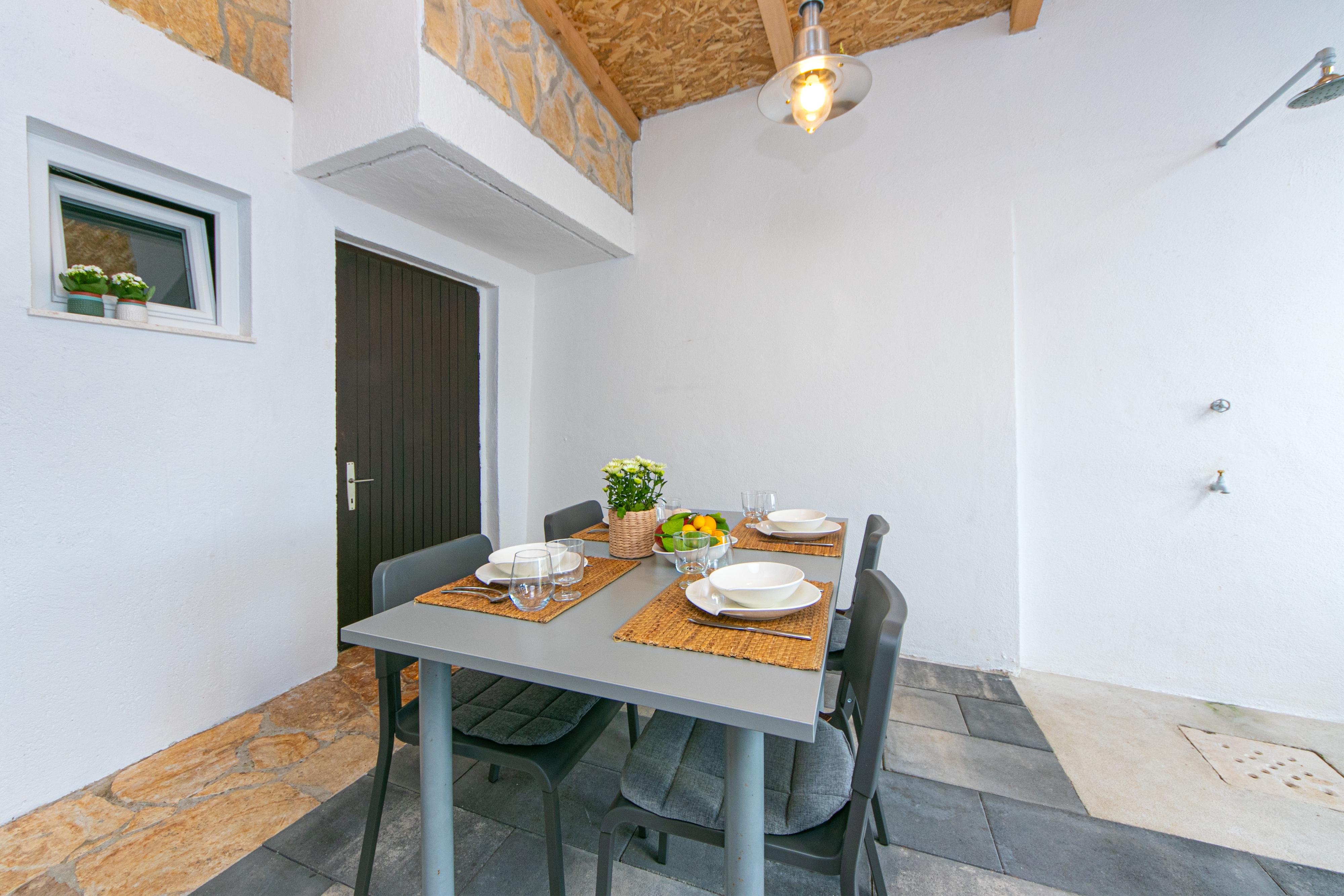 One bedroom apartment with terrace and sea view Pisak, Omiš  A-b