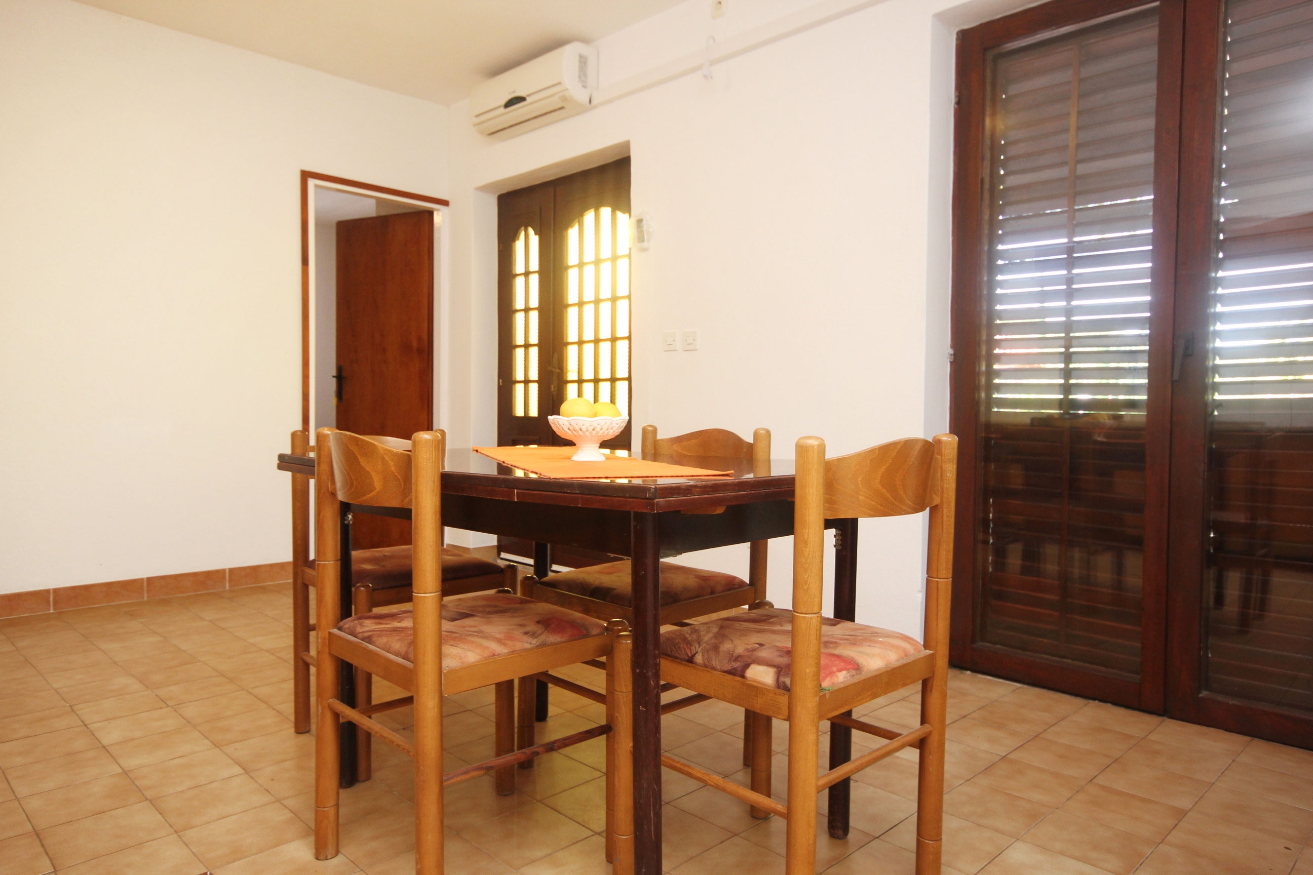 Three bedroom apartment with terrace Trpanj, Pelješac  A-a