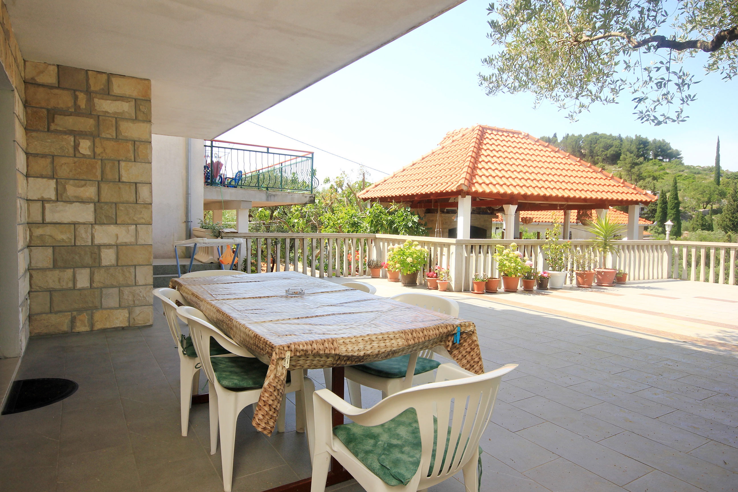 Three bedroom apartment with terrace Trpanj, Pelješac  A-a