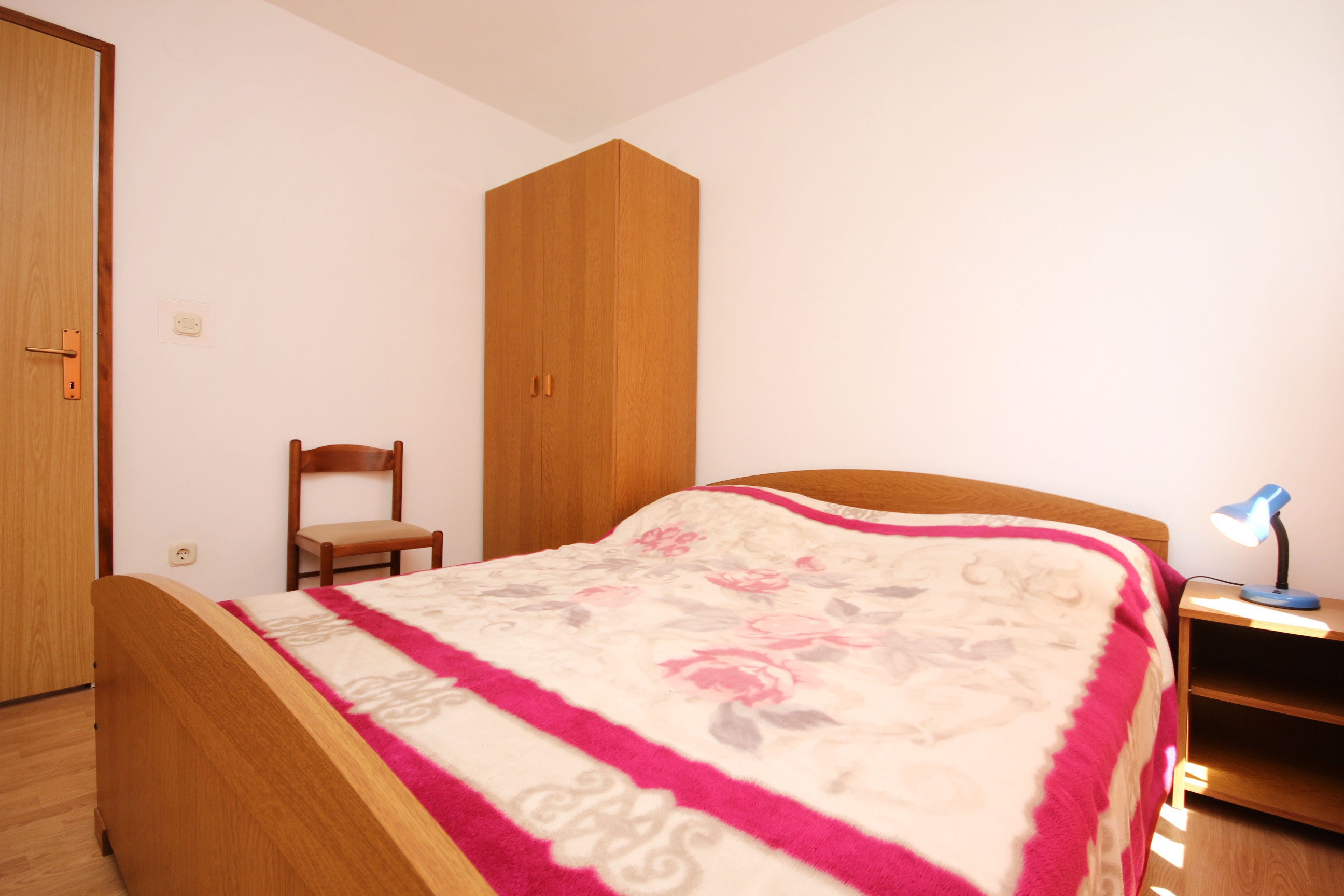 Two bedroom apartment with terrace and sea view Trpanj, Pelješac  A-b
