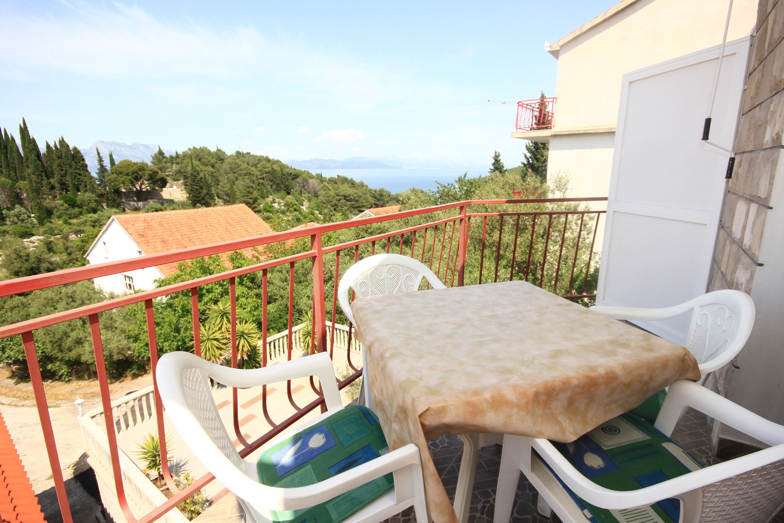 Two bedroom apartment with terrace and sea view Trpanj, Pelješac  A-b